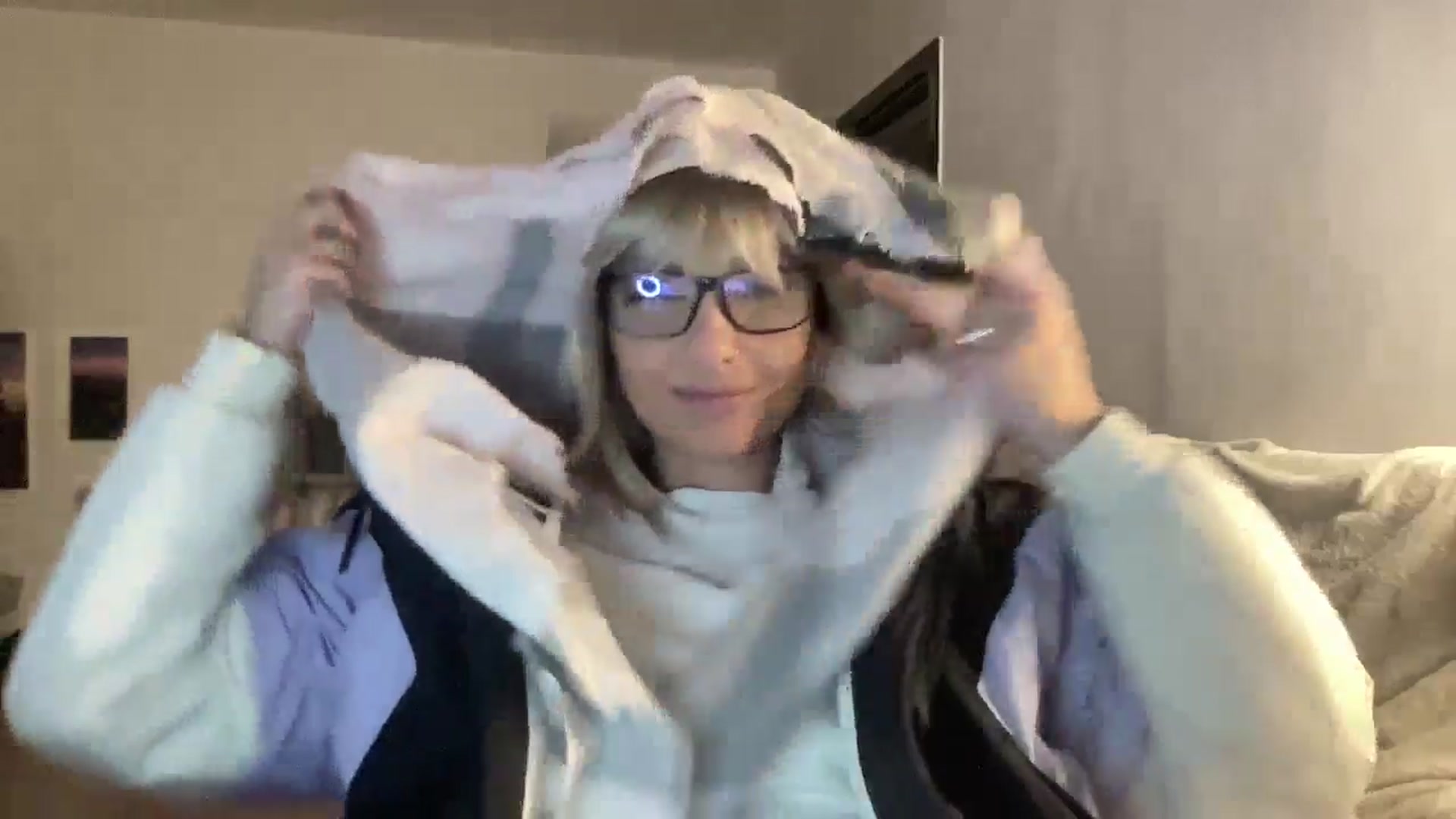 Gallery image thumbnail from loraine_doll's myfreecams stream on, 12/12/2025, 16:22 image 8 of 20