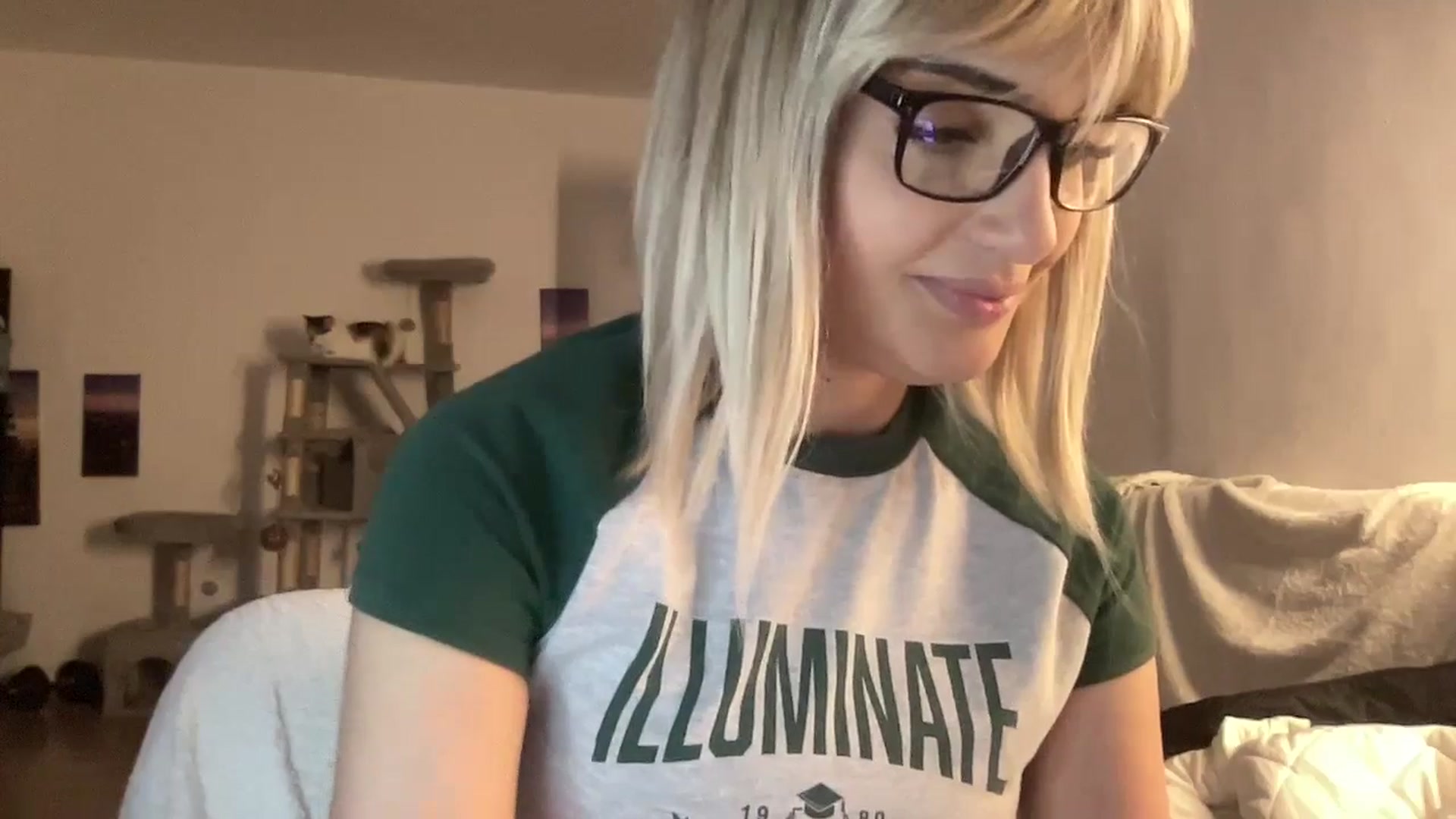 Gallery image thumbnail from loraine_doll's myfreecams stream on, 12/12/2025, 18:26 image 15 of 20