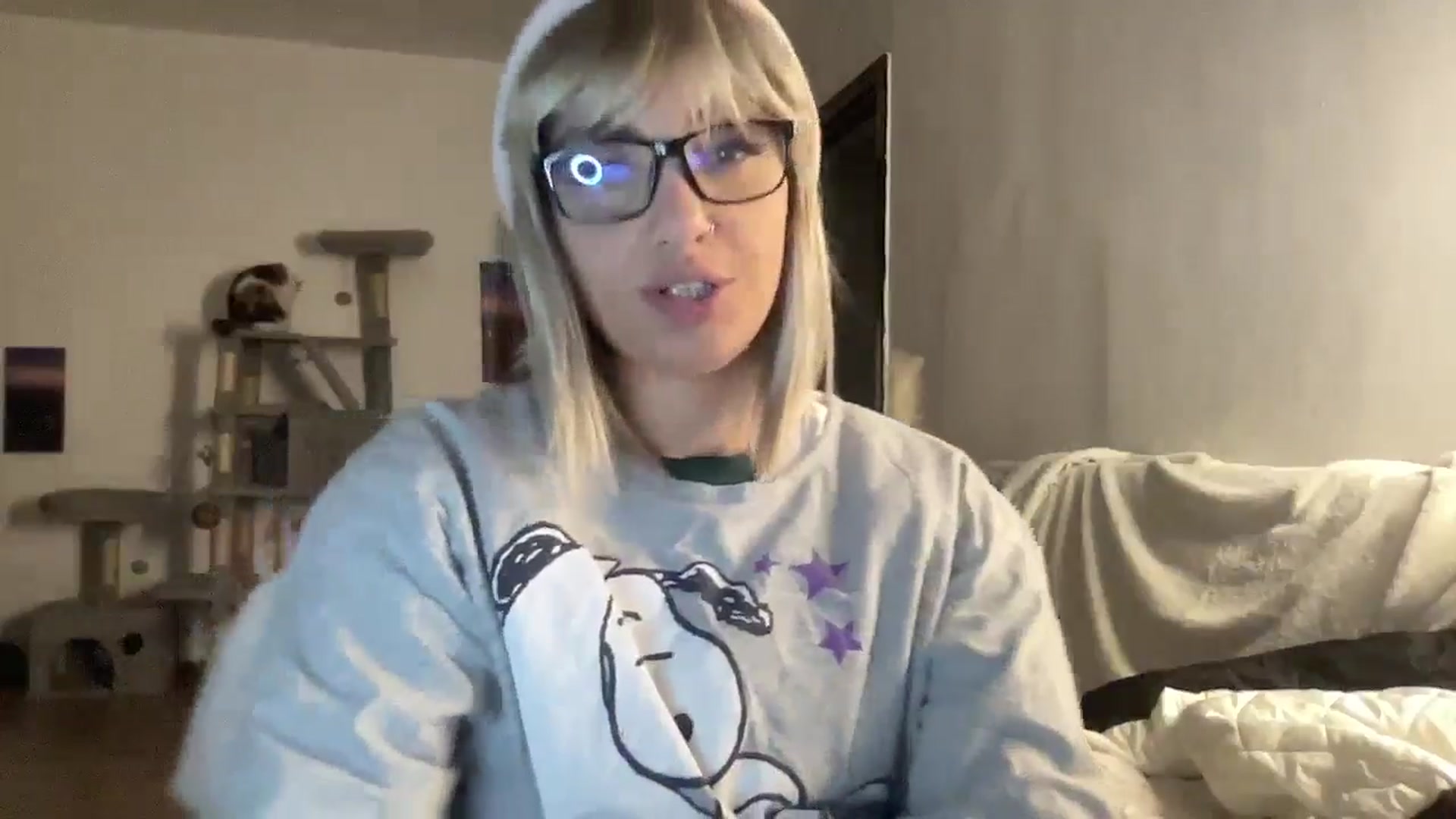 Gallery image thumbnail from loraine_doll's myfreecams stream on, 12/12/2025, 18:26 image 9 of 20