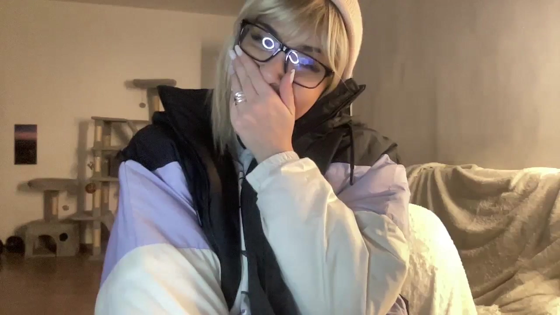 Gallery image thumbnail from loraine_doll's myfreecams stream on, 12/12/2025, 18:26 image 3 of 20
