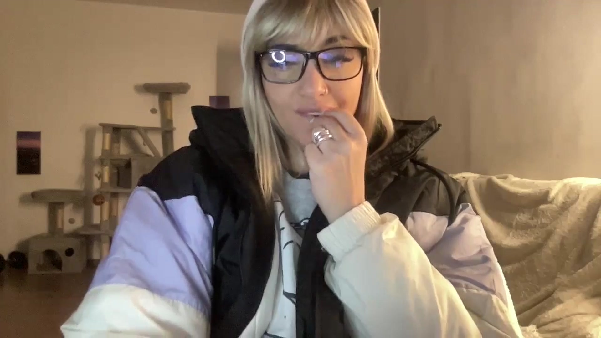 Gallery image thumbnail from loraine_doll's myfreecams stream on, 12/12/2025, 18:26 image 5 of 20