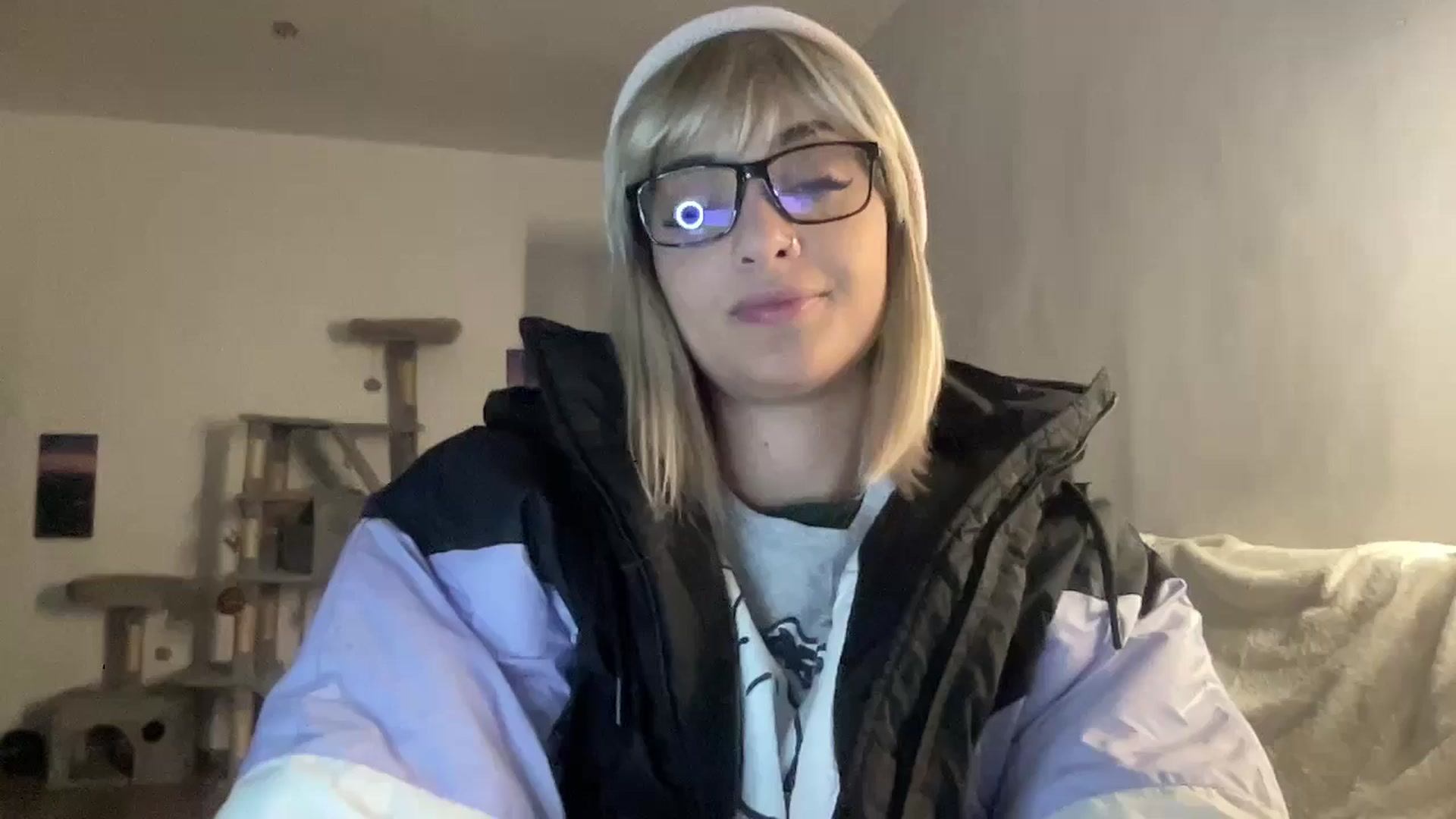 Gallery image thumbnail from loraine_doll's myfreecams stream on, 12/12/2025, 18:26 image 1 of 20
