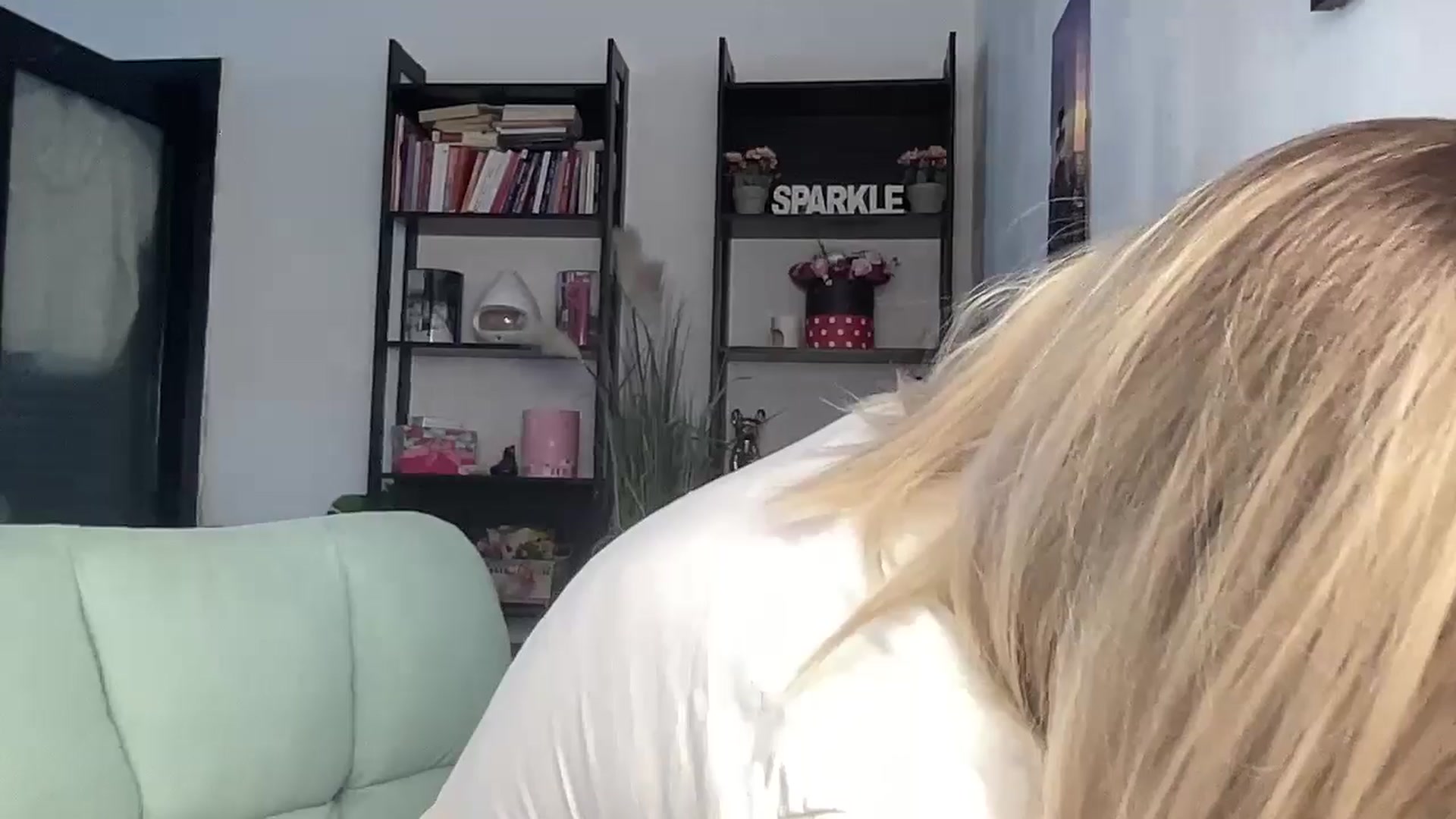 Gallery image thumbnail from loraine_doll's myfreecams stream on, 04/19/2026, 11:20 image 14 of 20