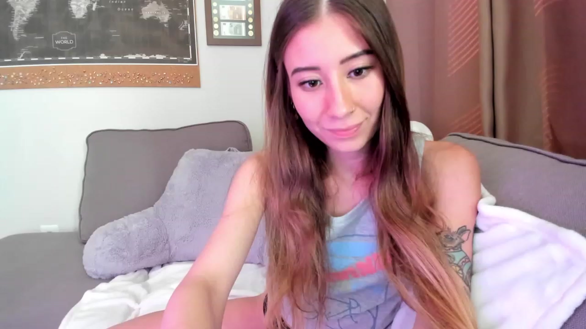 Gallery image thumbnail from lory_babygirl's myfreecams stream on, 07/04/2023, 15:01 image 6 of 20