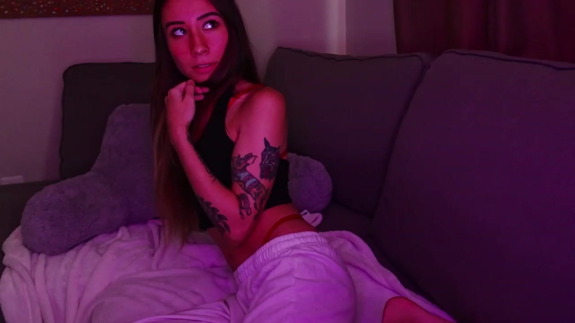 Gallery image thumbnail from lory_babygirl's myfreecams stream on, 07/13/2023, 18:08 image 4 of 20
