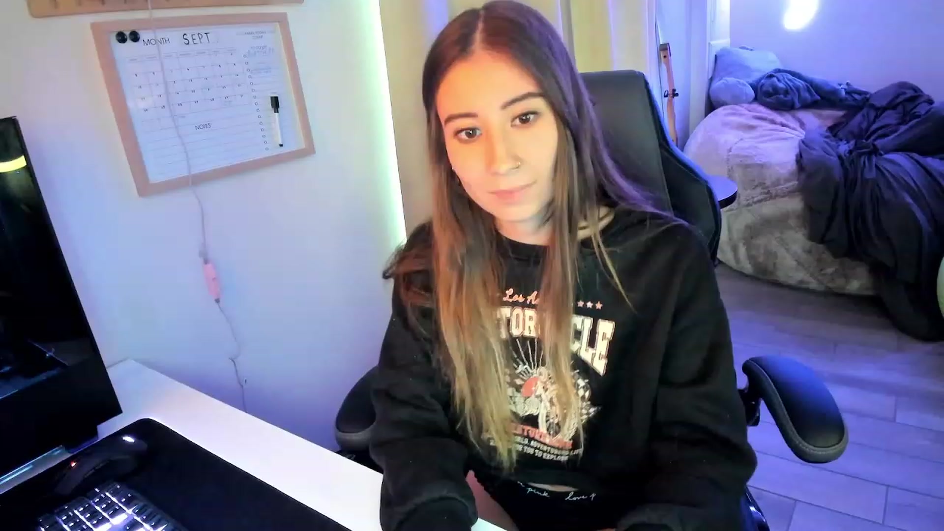 Gallery image thumbnail from lory_babygirl's myfreecams stream on, 09/12/2023, 20:03 image 12 of 20