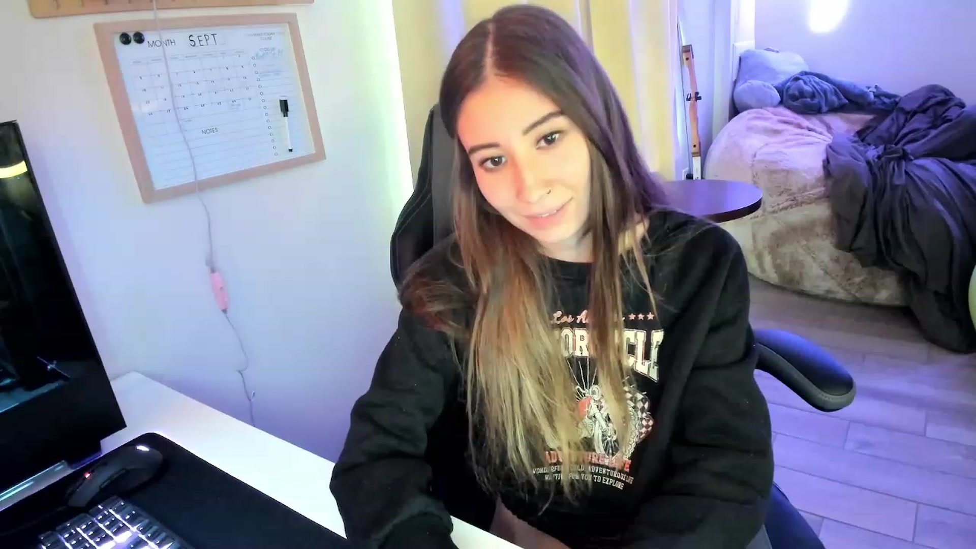 Gallery image thumbnail from lory_babygirl's myfreecams stream on, 09/12/2023, 20:03 image 14 of 20