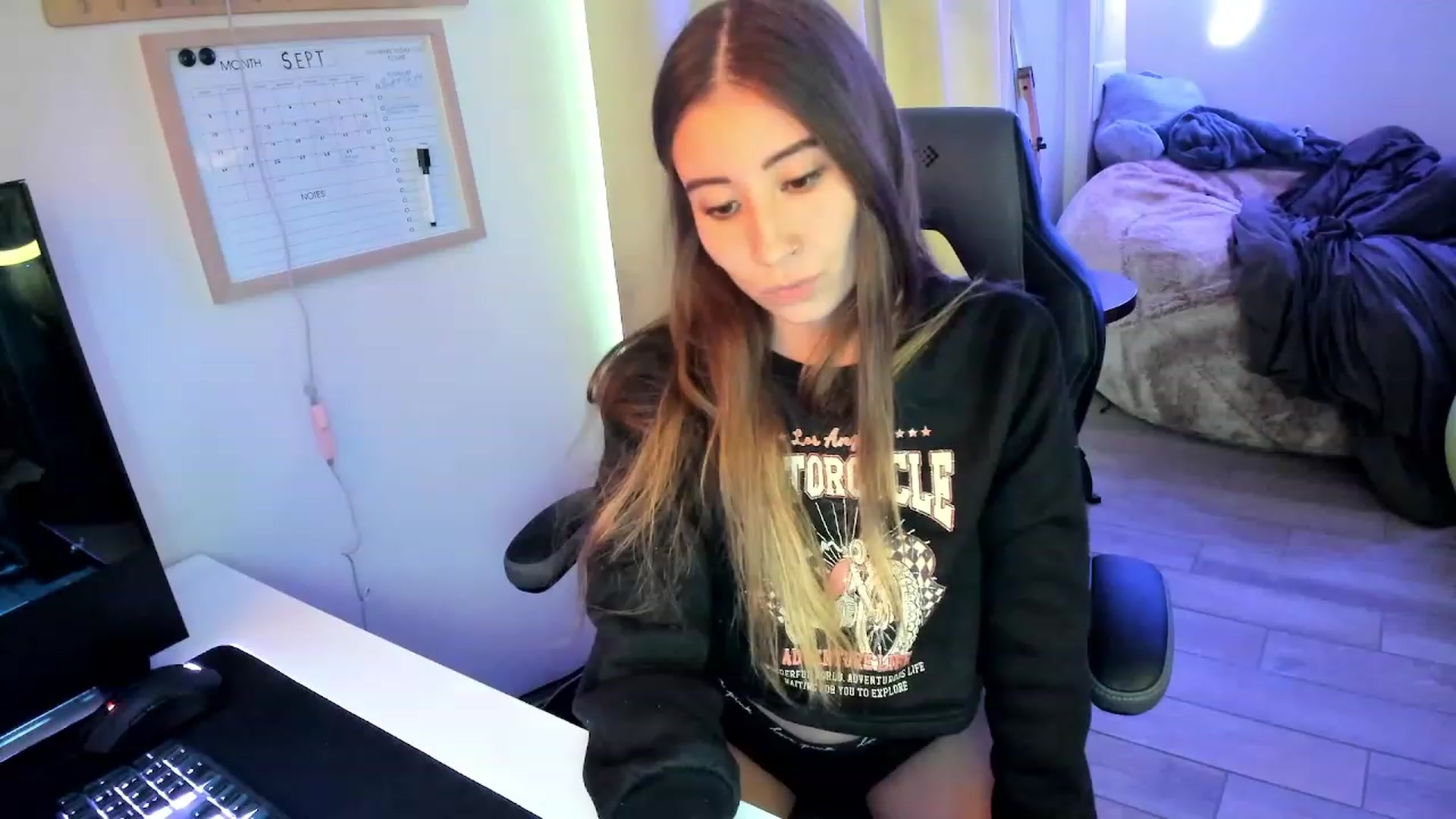 Gallery image thumbnail from lory_babygirl's myfreecams stream on, 09/12/2023, 20:03 image 7 of 20