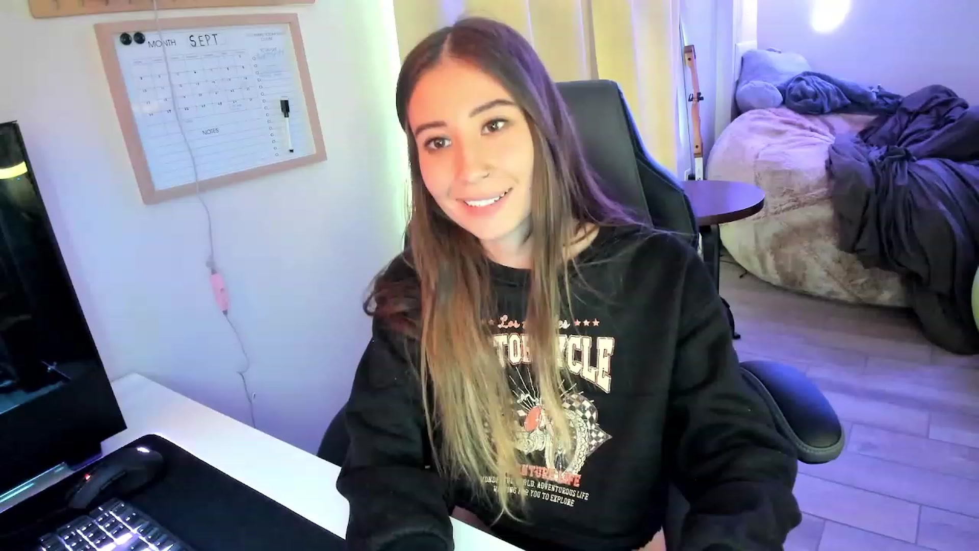 Gallery image thumbnail from lory_babygirl's myfreecams stream on, 09/12/2023, 20:03 image 15 of 20