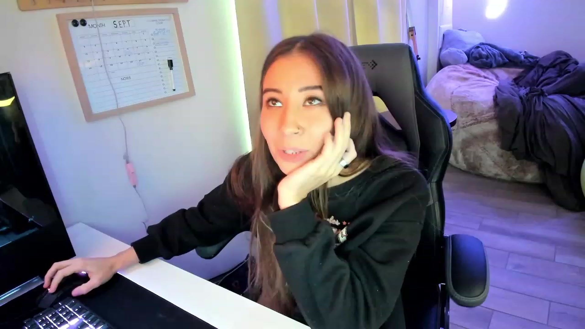 Gallery image thumbnail from lory_babygirl's myfreecams stream on, 09/12/2023, 20:03 image 19 of 20