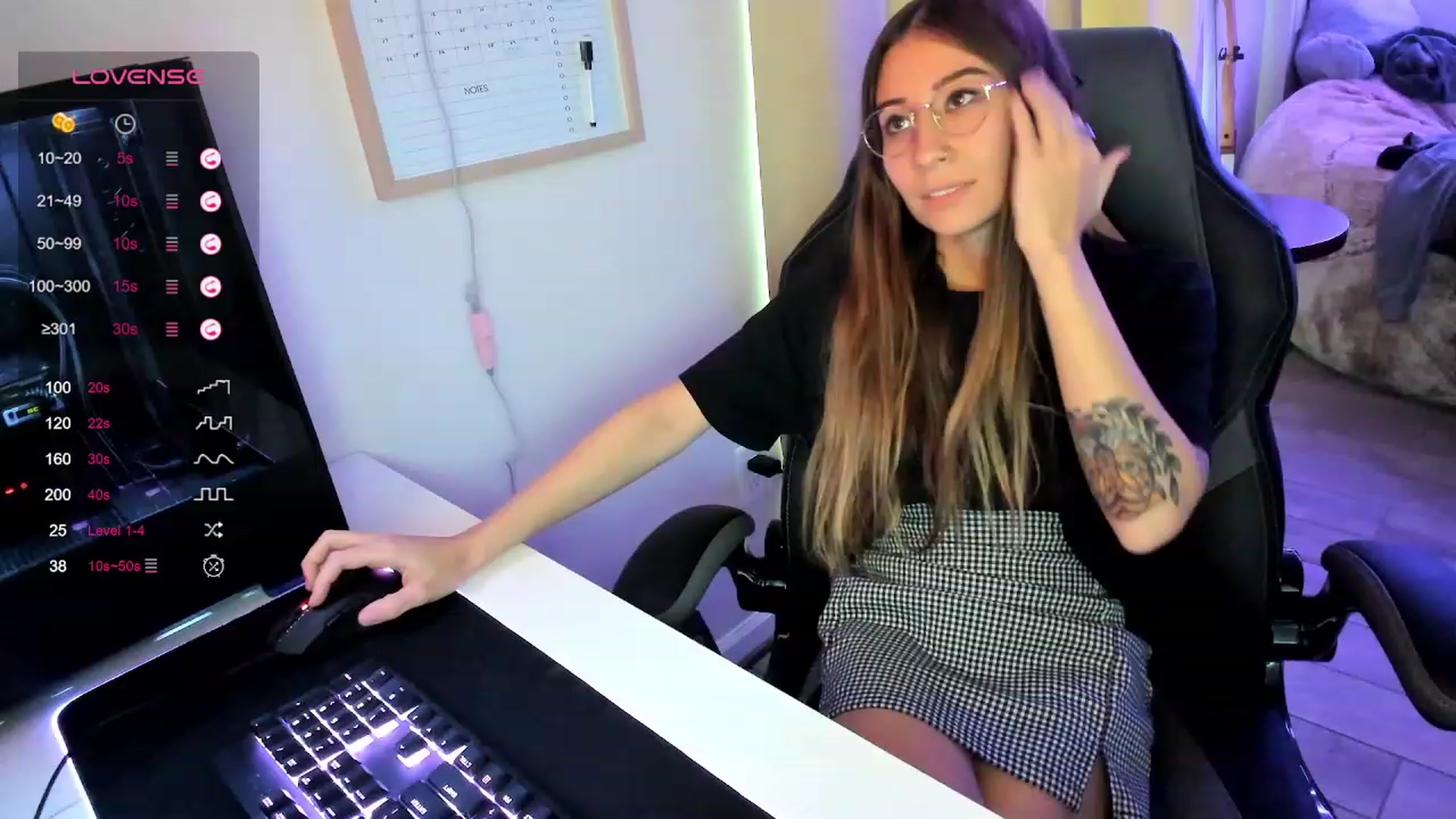 Gallery image thumbnail from lory_babygirl's myfreecams stream on, 09/13/2023, 18:30 image 2 of 20