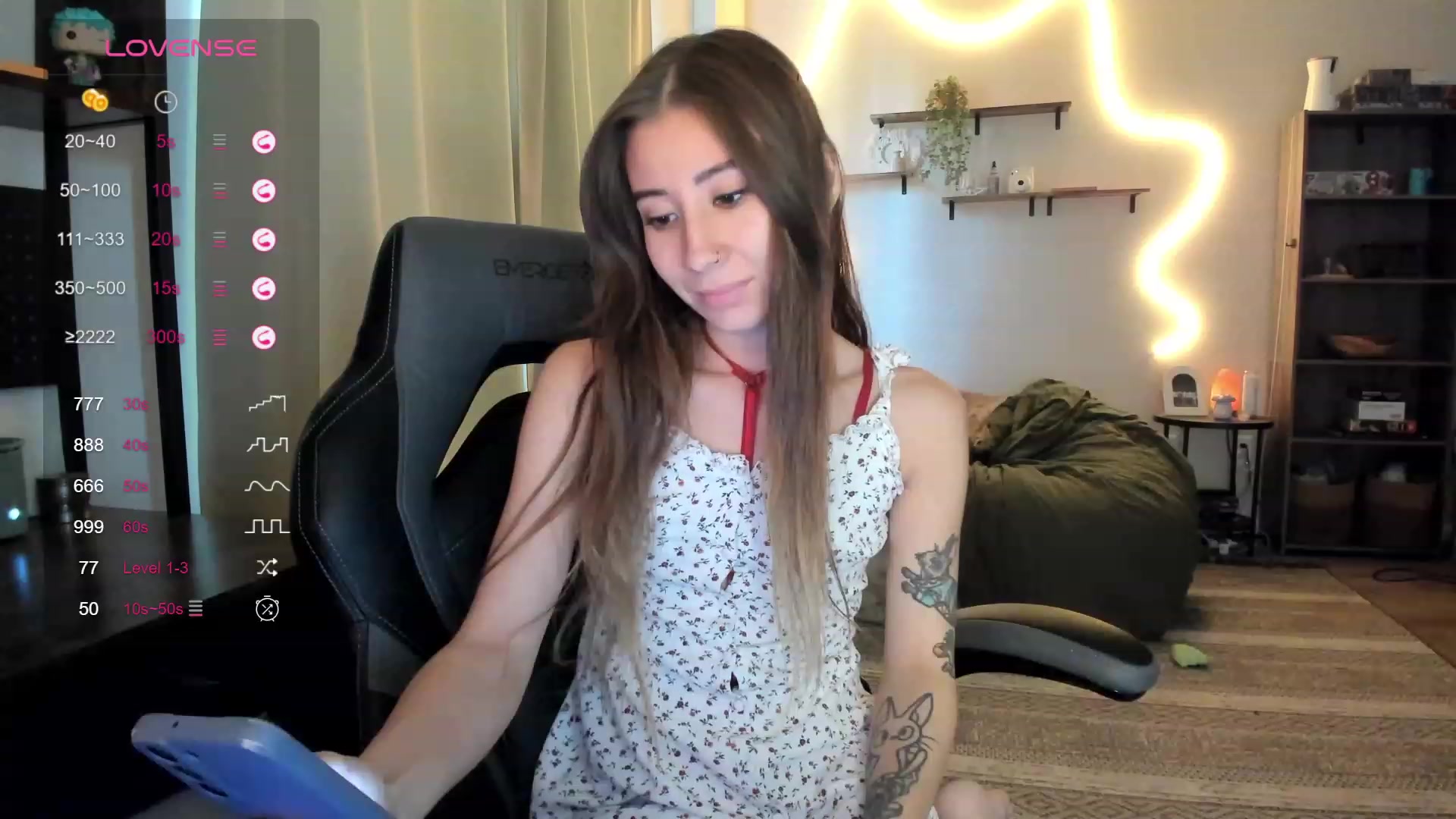 Gallery image thumbnail from lory_babygirl's myfreecams stream on, 10/19/2023, 17:57 image 17 of 20