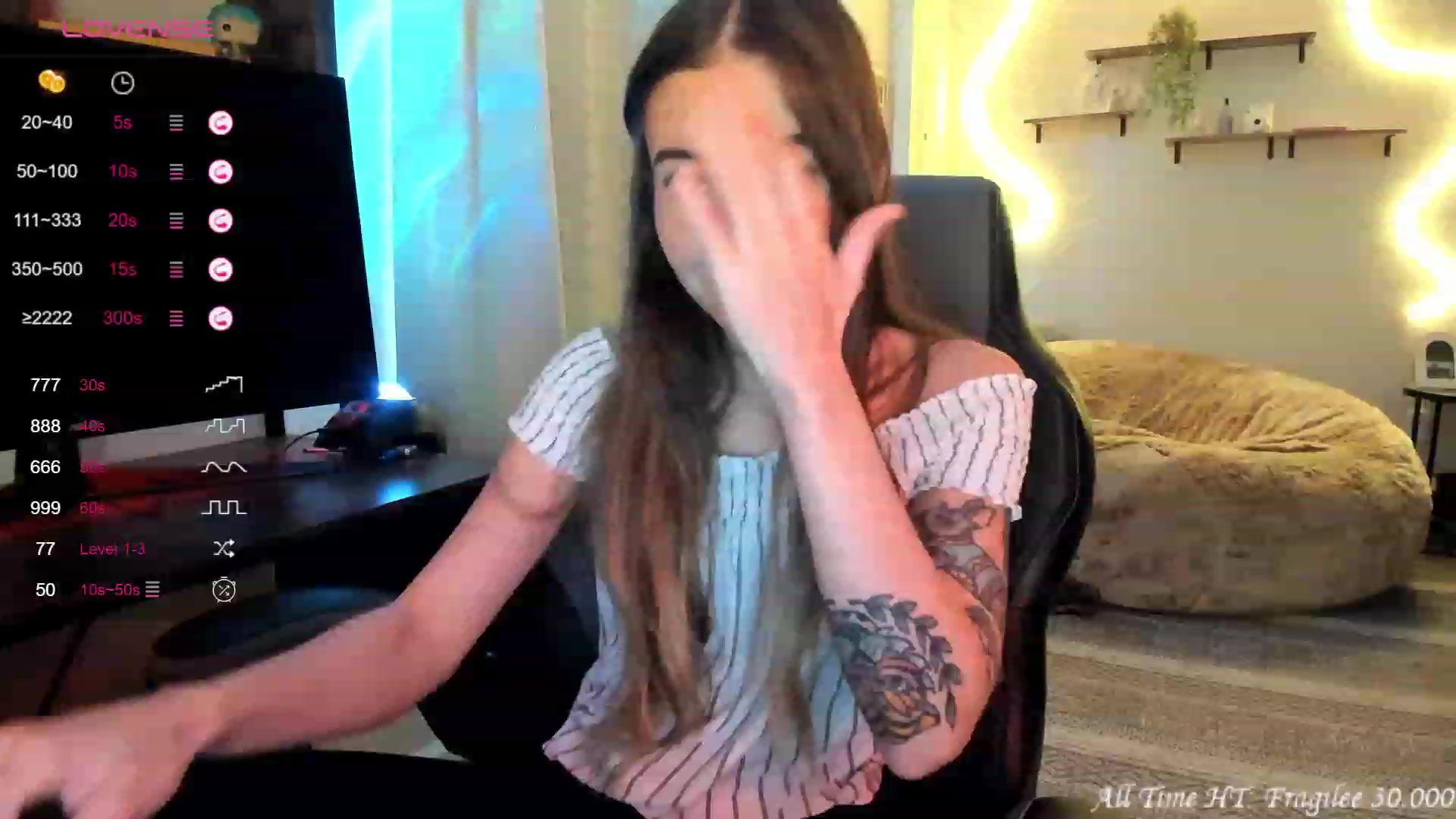 Gallery image thumbnail from lory_babygirl's myfreecams stream on, 10/20/2023, 19:18 image 6 of 20
