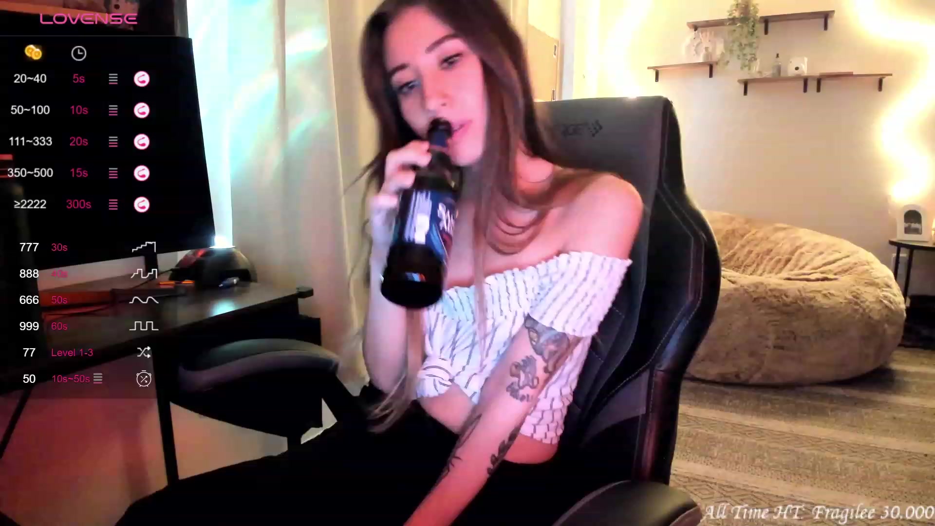 Gallery image thumbnail from lory_babygirl's myfreecams stream on, 10/20/2023, 21:16 image 5 of 20
