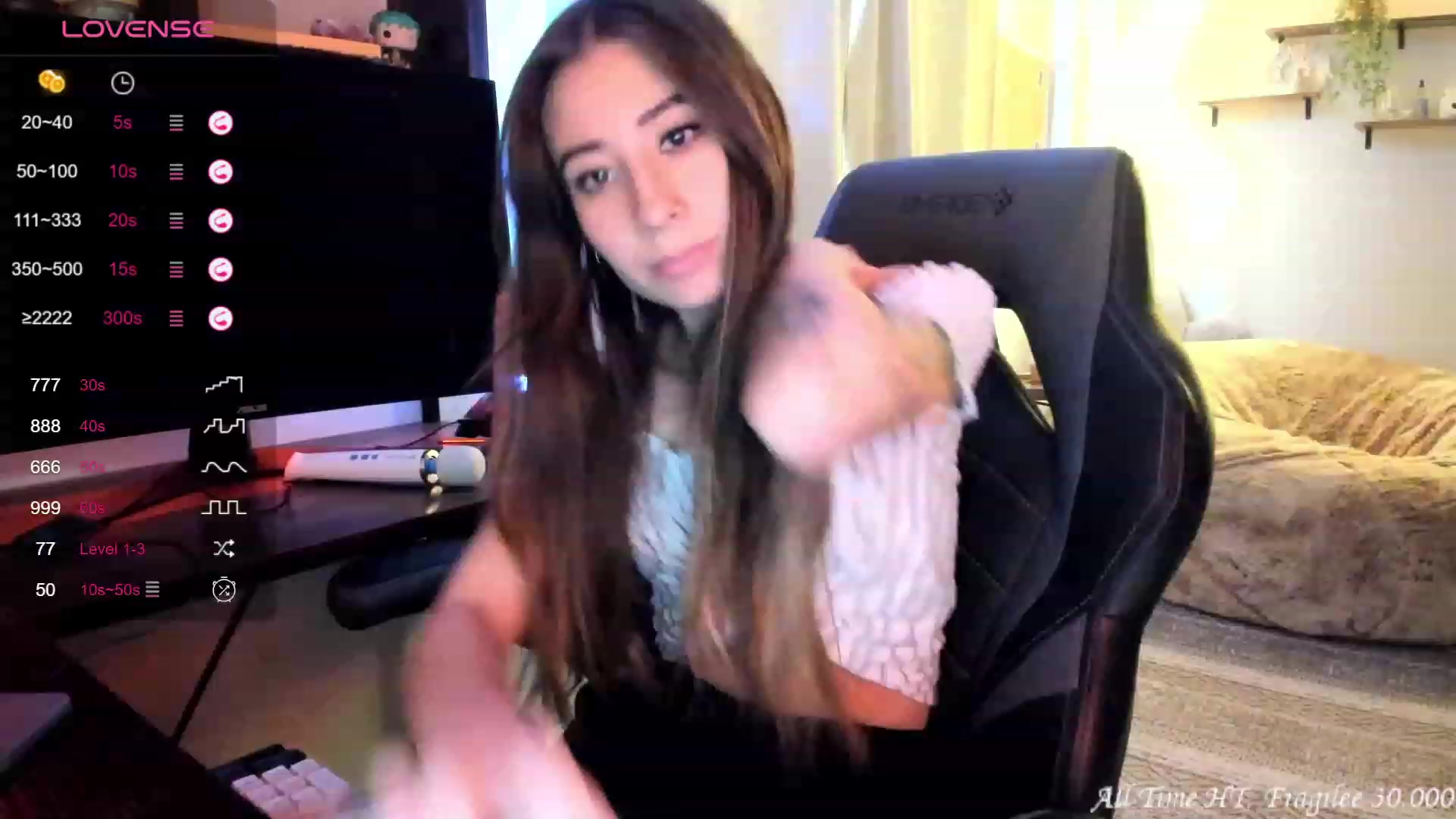 Gallery image thumbnail from lory_babygirl's myfreecams stream on, 10/20/2023, 21:16 image 10 of 20