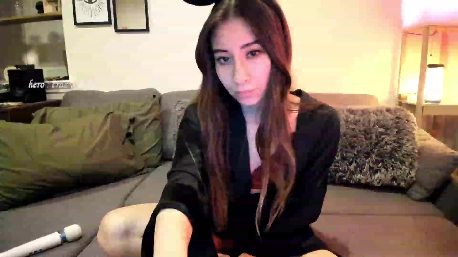 Gallery image thumbnail from lory_babygirl's myfreecams stream on, 10/28/2023, 01:04 image 10 of 20
