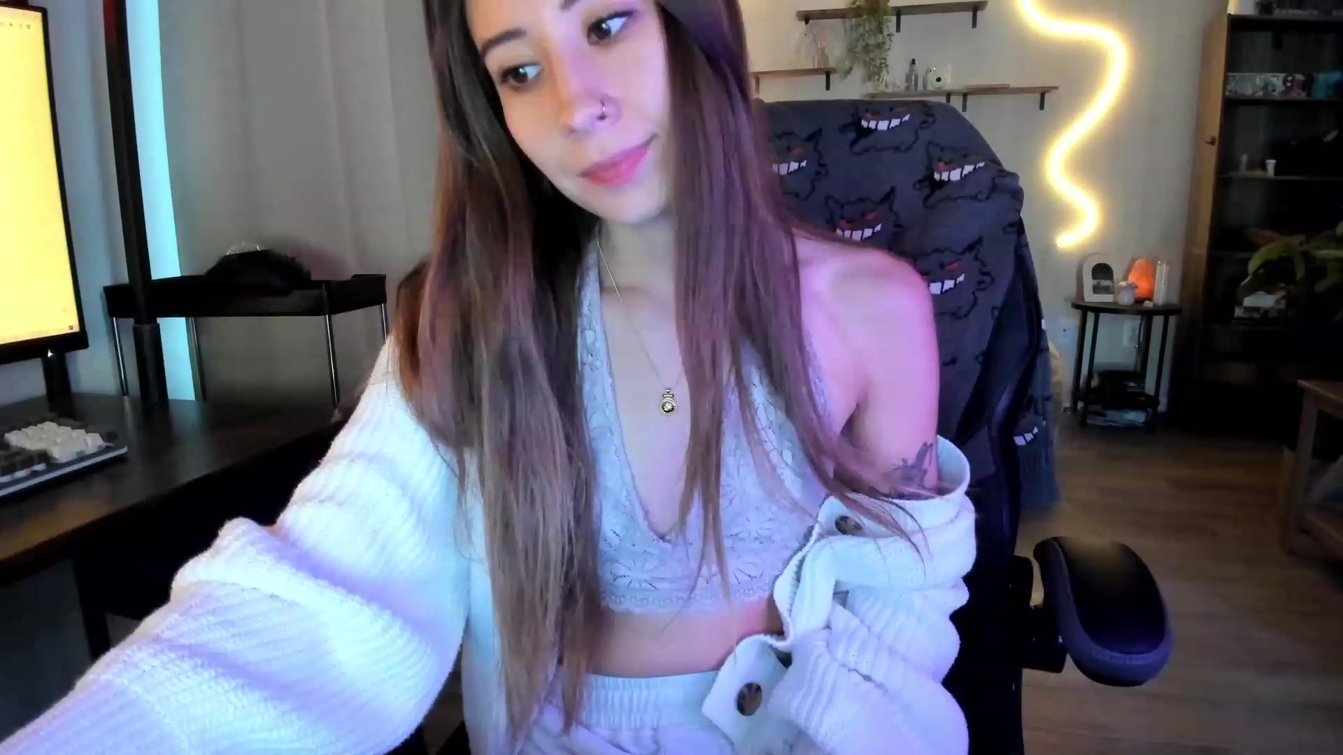 Gallery image thumbnail from lory_babygirl's myfreecams stream on, 11/02/2023, 19:02 image 8 of 20