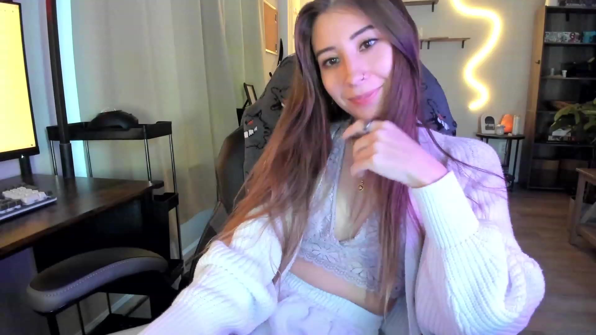 Gallery image thumbnail from lory_babygirl's myfreecams stream on, 11/02/2023, 19:02 image 4 of 20