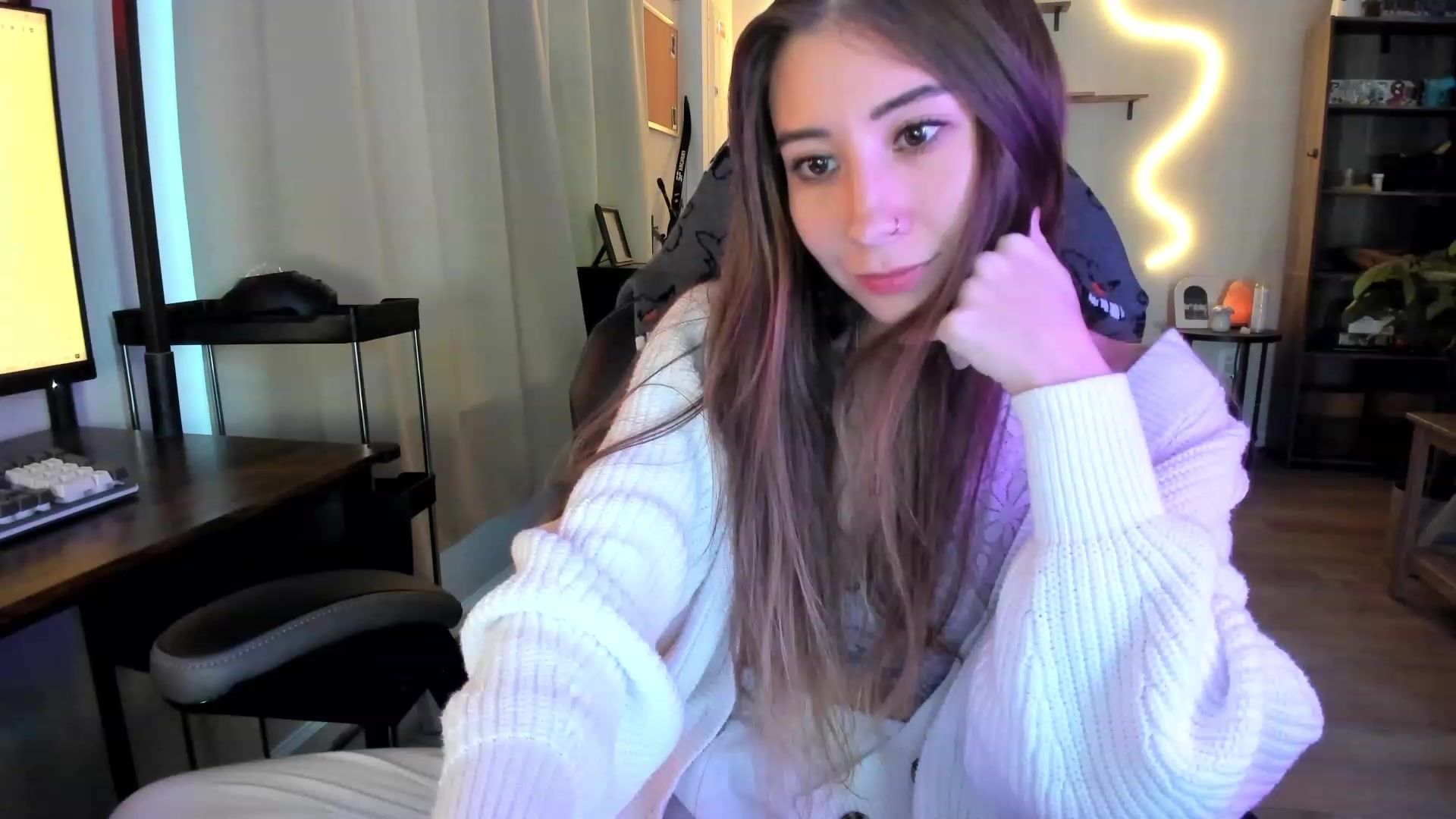Gallery image thumbnail from lory_babygirl's myfreecams stream on, 11/02/2023, 19:02 image 6 of 20