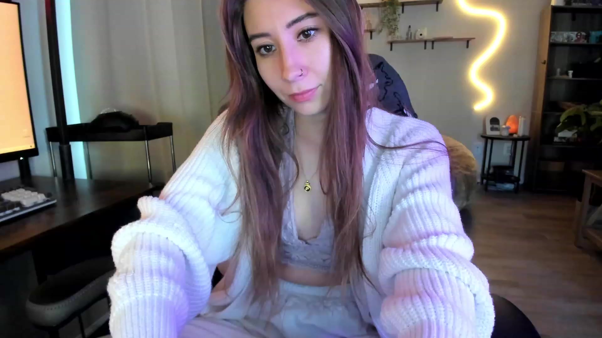 Gallery image thumbnail from lory_babygirl's myfreecams stream on, 11/02/2023, 19:02 image 3 of 20
