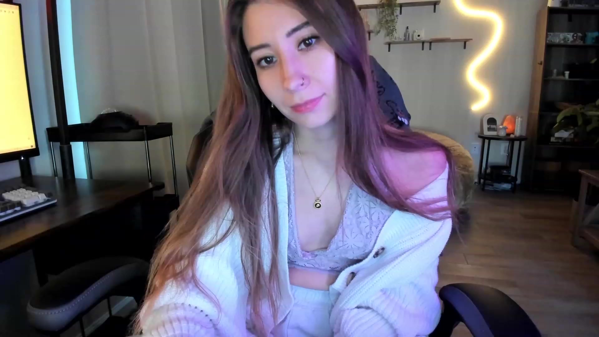Gallery image thumbnail from lory_babygirl's myfreecams stream on, 11/02/2023, 19:02 image 7 of 20