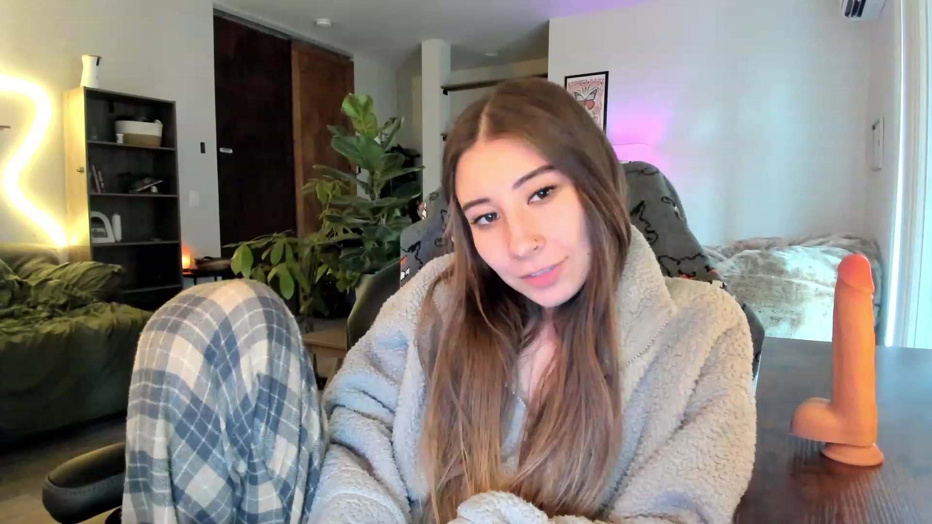 Gallery image thumbnail from lory_babygirl's myfreecams stream on, 11/15/2023, 18:47 image 19 of 20