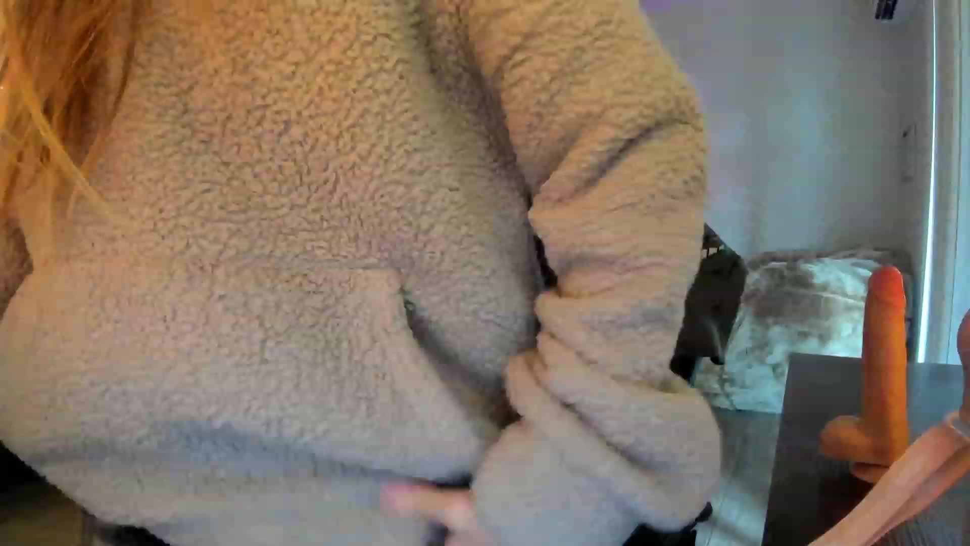 Gallery image thumbnail from lory_babygirl's myfreecams stream on, 11/15/2023, 20:29 image 3 of 20