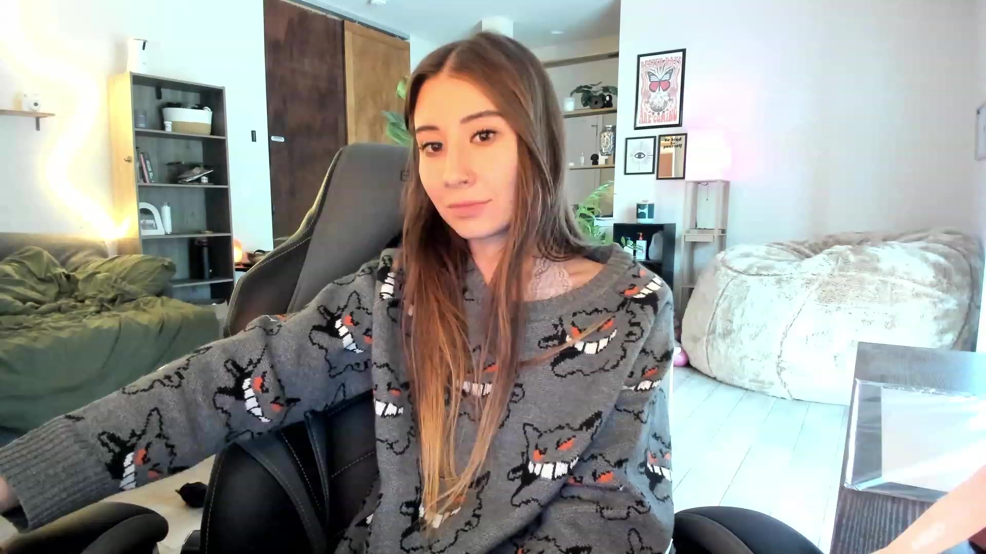 Gallery image thumbnail from lory_babygirl's myfreecams stream on, 11/15/2023, 20:29 image 16 of 20