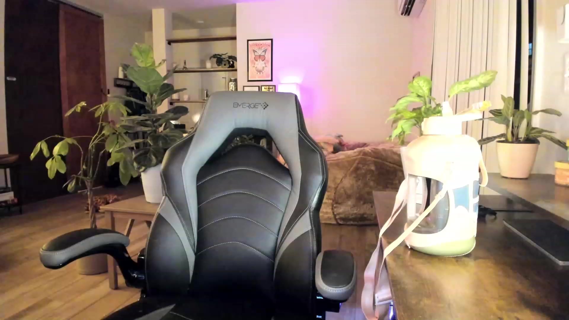 Gallery image thumbnail from lory_babygirl's myfreecams stream on, 11/23/2023, 24:31 image 9 of 20