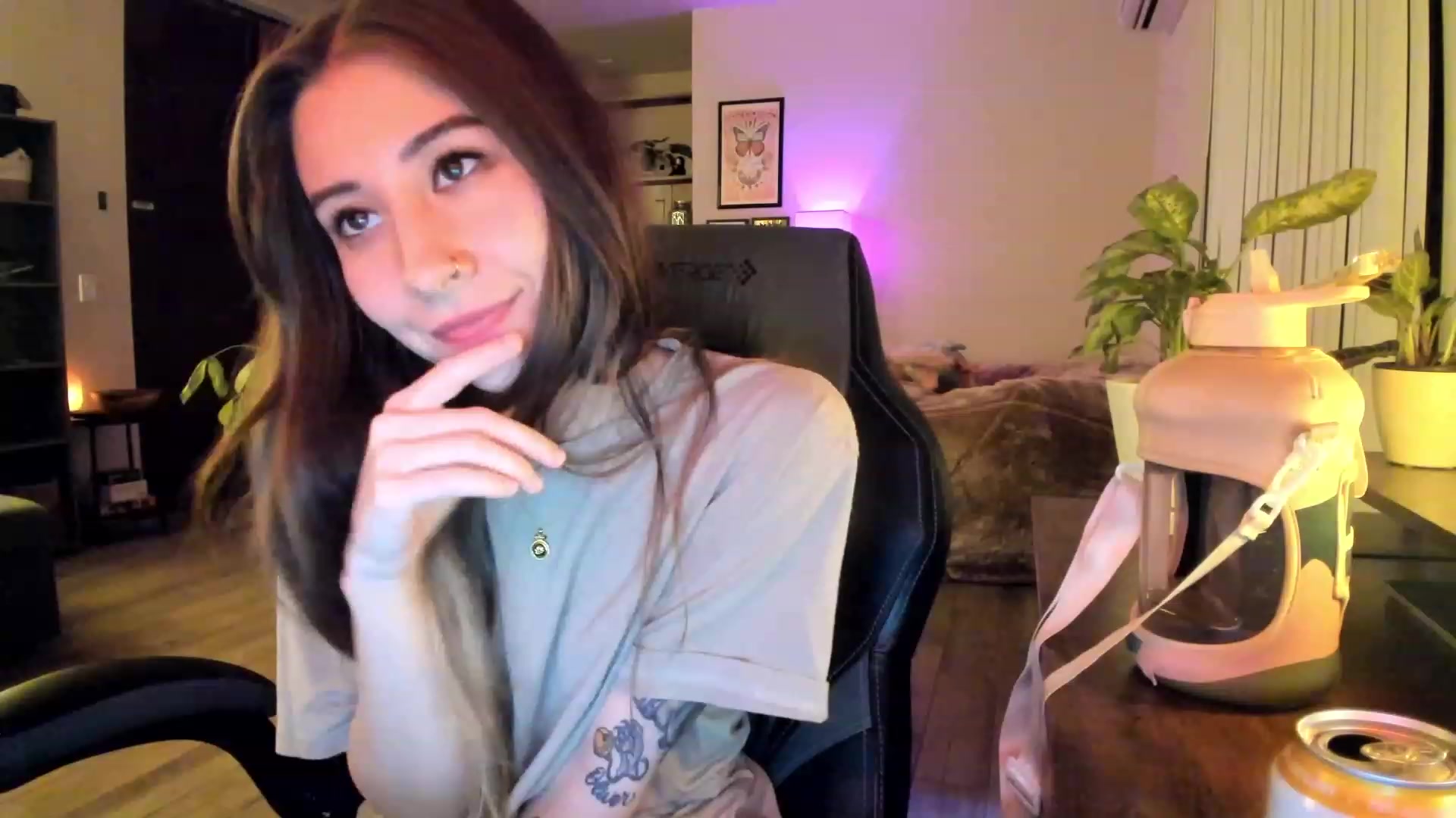 Gallery image thumbnail from lory_babygirl's myfreecams stream on, 11/23/2023, 01:51 image 16 of 20