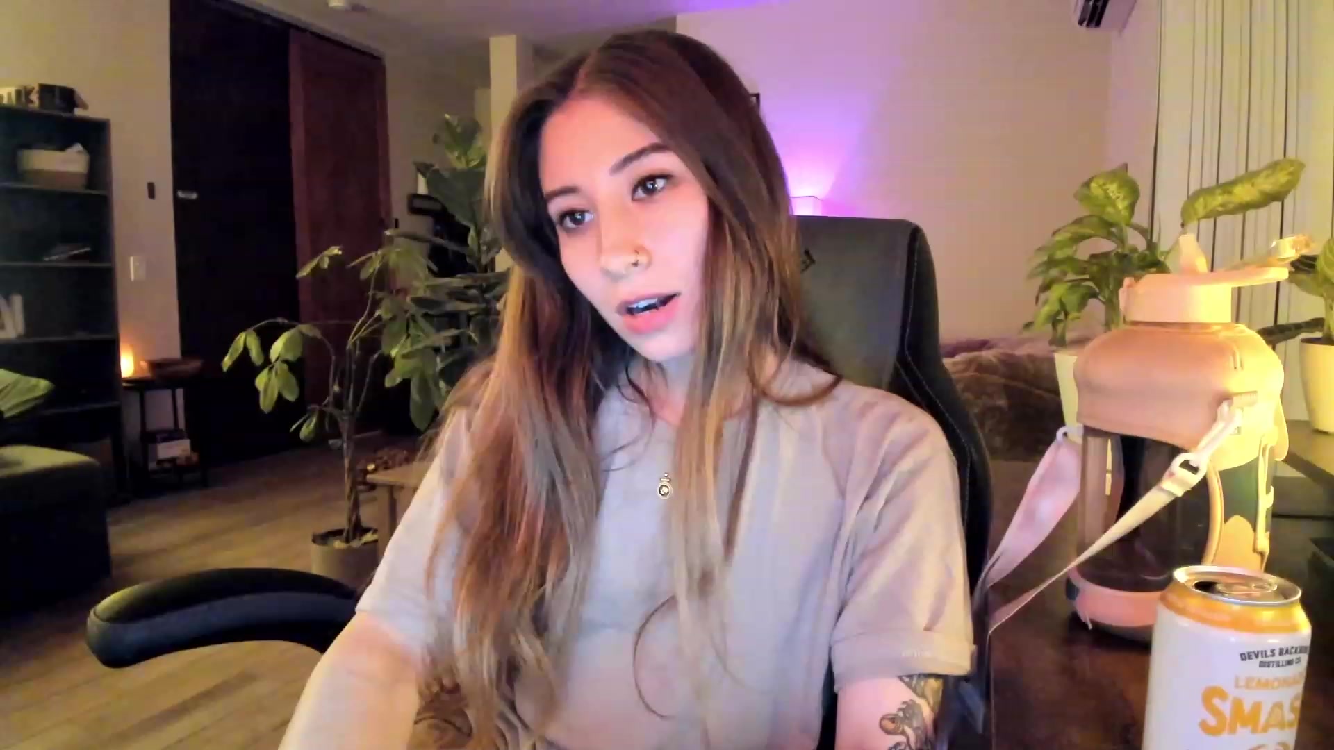 Gallery image thumbnail from lory_babygirl's myfreecams stream on, 11/23/2023, 01:51 image 9 of 20