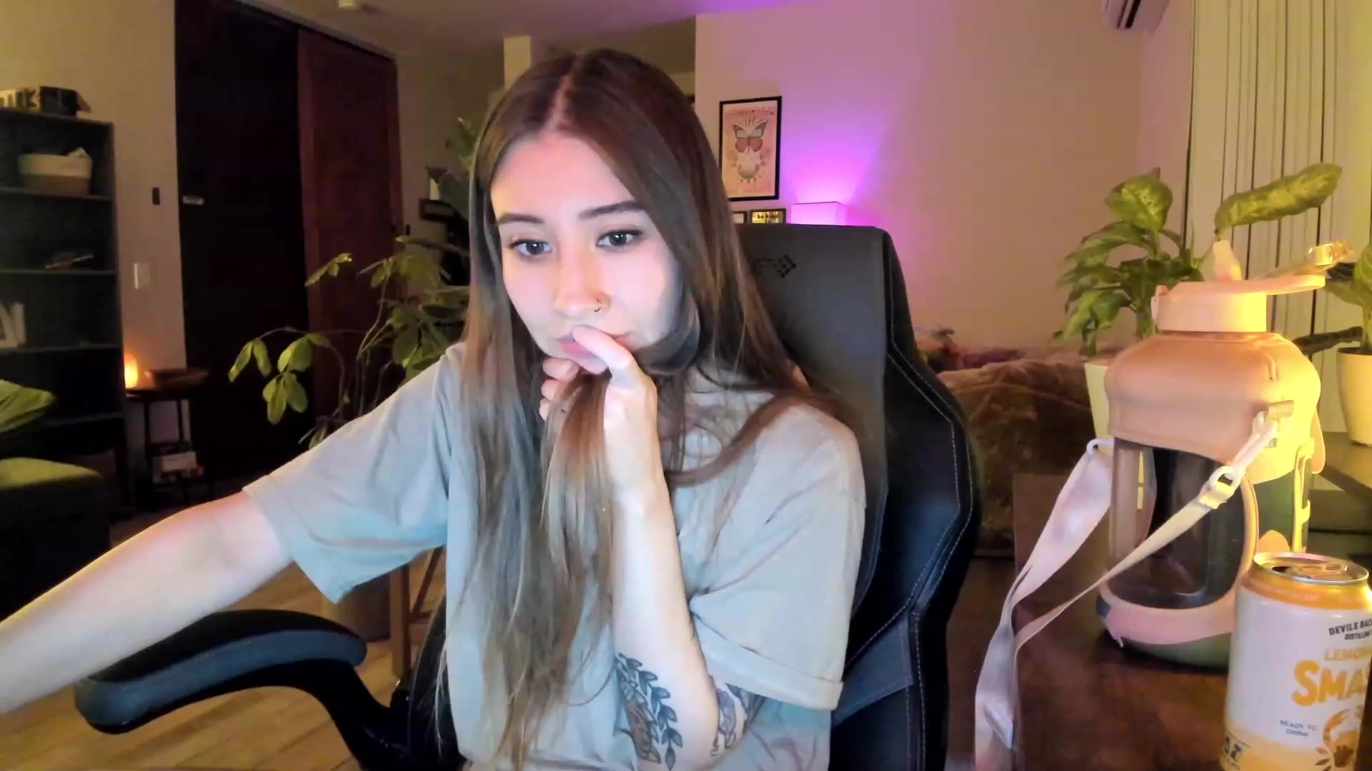Gallery image thumbnail from lory_babygirl's myfreecams stream on, 11/23/2023, 01:51 image 6 of 20