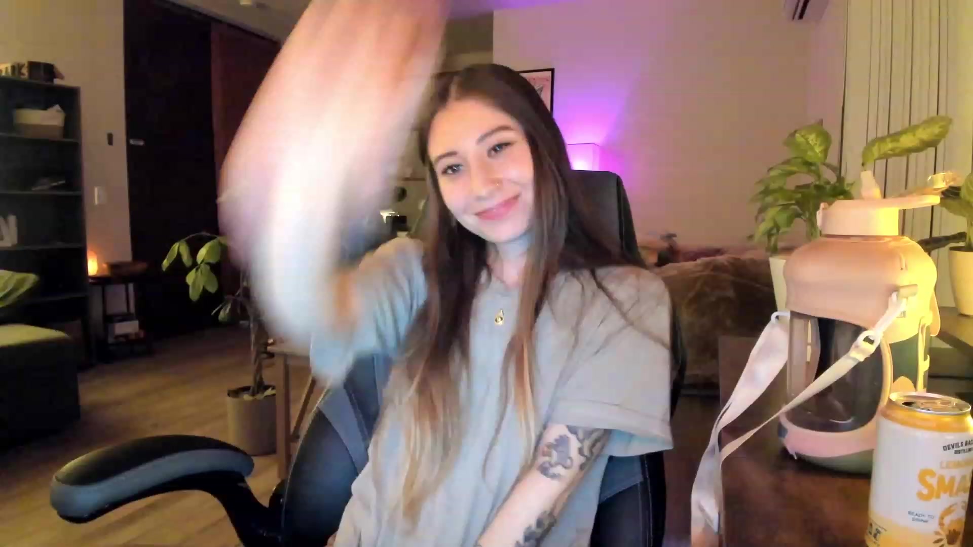 Gallery image thumbnail from lory_babygirl's myfreecams stream on, 11/23/2023, 01:51 image 2 of 20