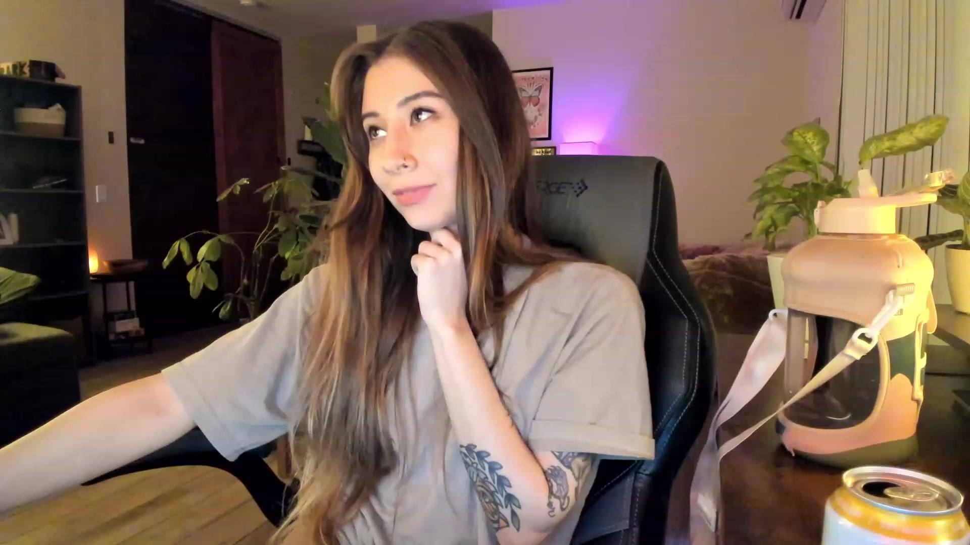 Gallery image thumbnail from lory_babygirl's myfreecams stream on, 11/23/2023, 01:51 image 12 of 20