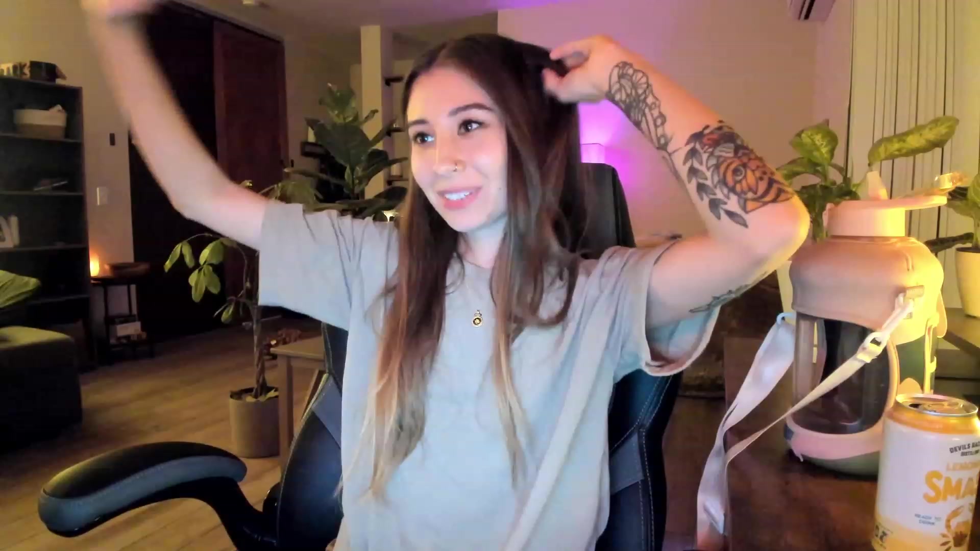Gallery image thumbnail from lory_babygirl's myfreecams stream on, 11/23/2023, 01:51 image 7 of 20