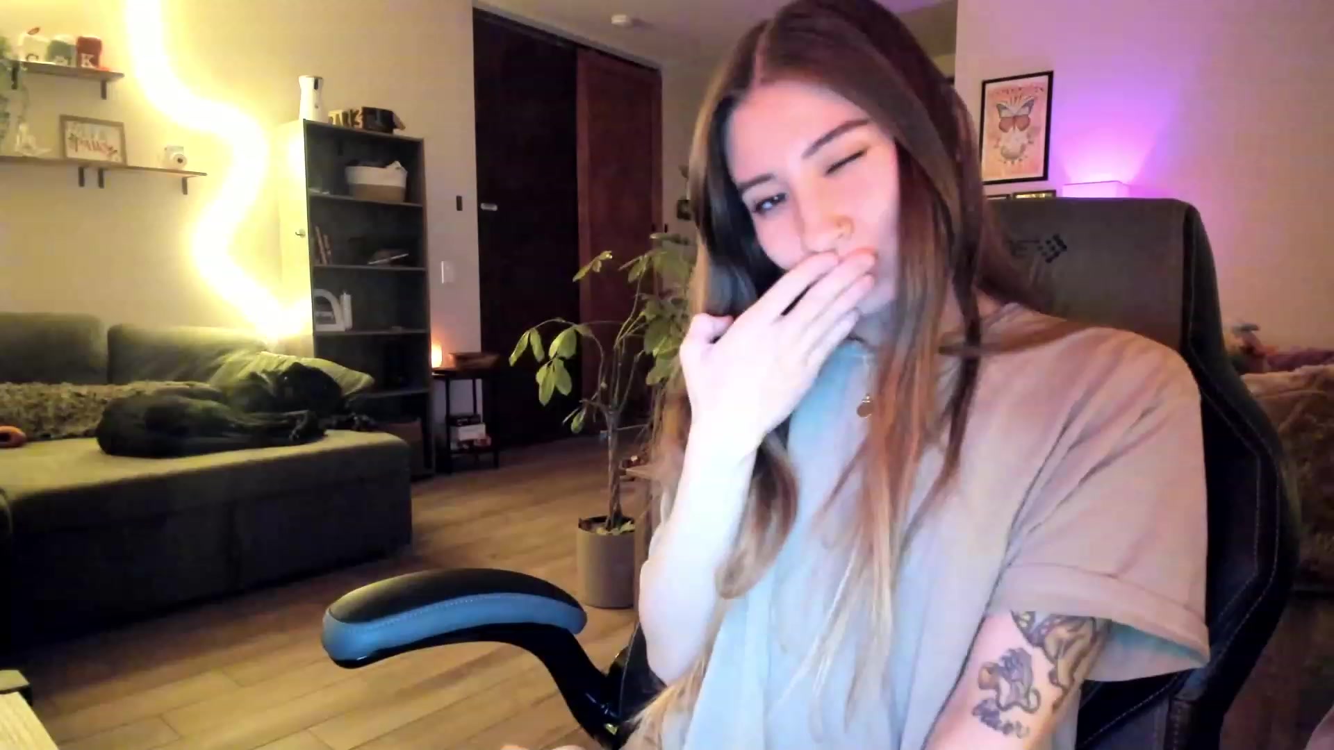 Gallery image thumbnail from lory_babygirl's myfreecams stream on, 11/23/2023, 01:51 image 14 of 20
