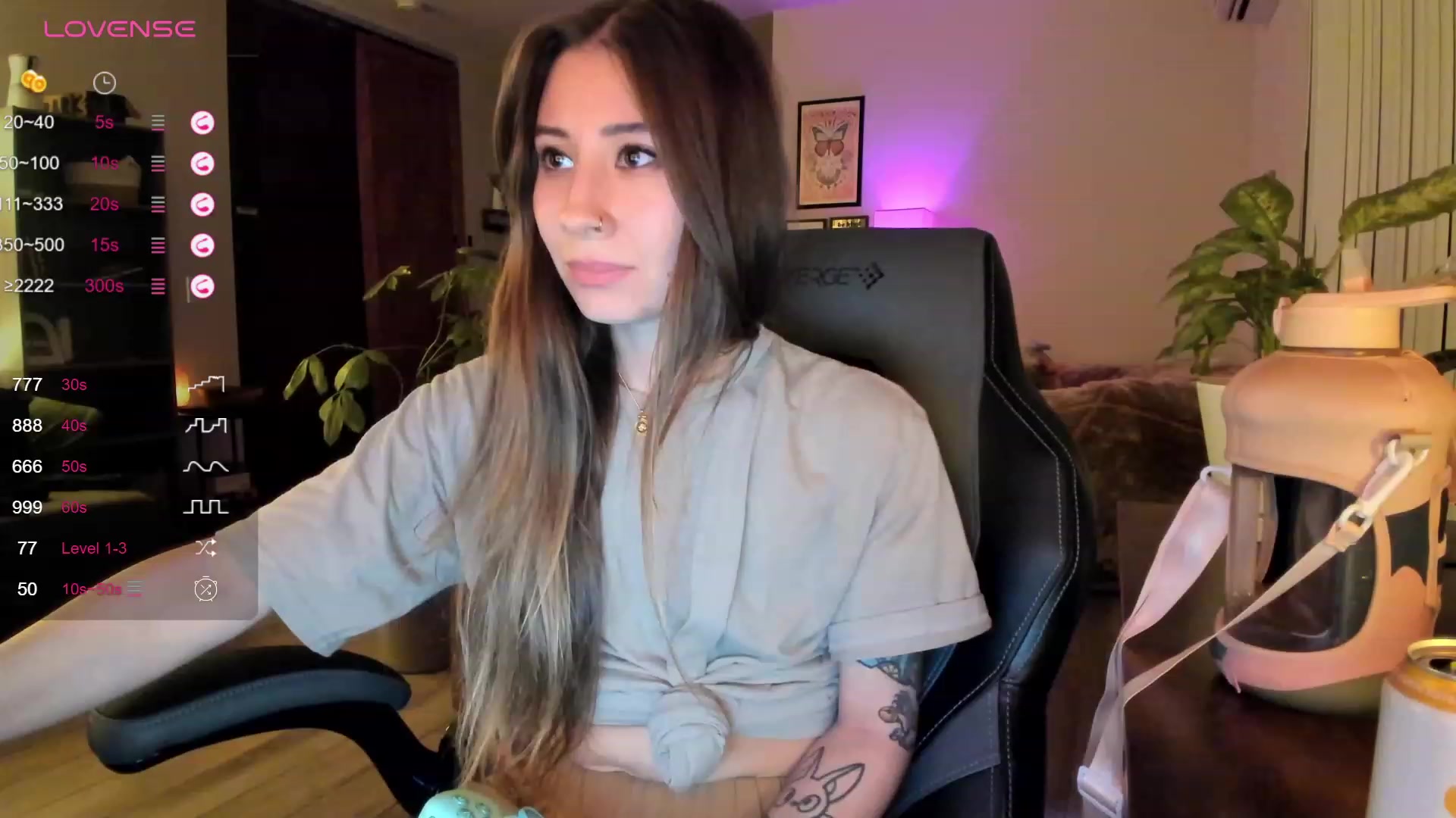 Gallery image thumbnail from lory_babygirl's myfreecams stream on, 11/23/2023, 02:08 image 10 of 20