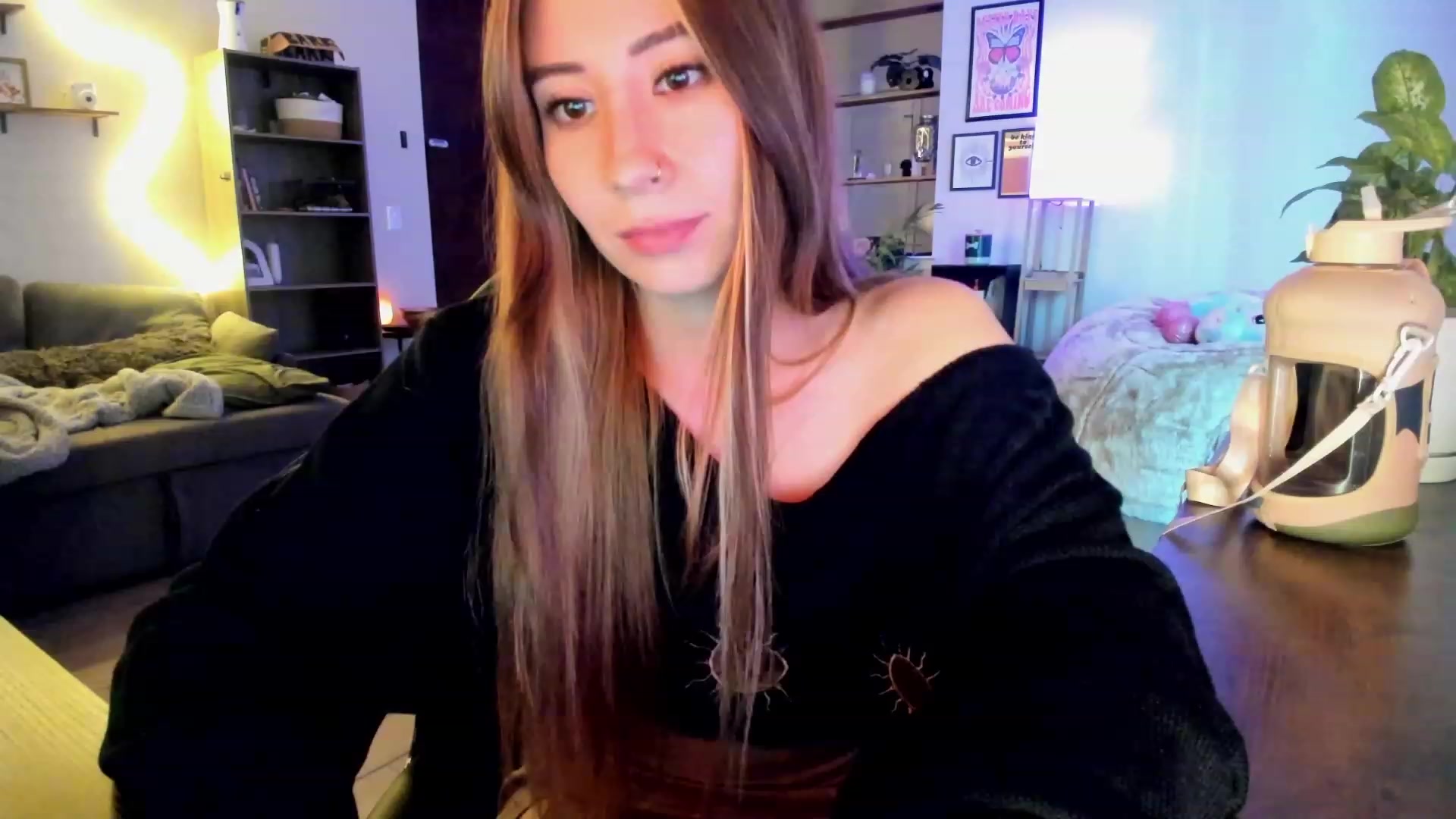 Gallery image thumbnail from lory_babygirl's myfreecams stream on, 11/29/2023, 19:03 image 13 of 20