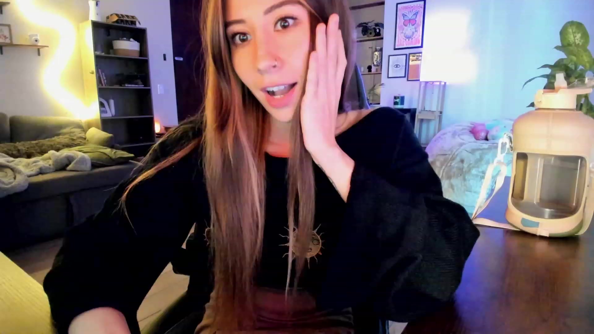 Gallery image thumbnail from lory_babygirl's myfreecams stream on, 11/29/2023, 19:03 image 16 of 20