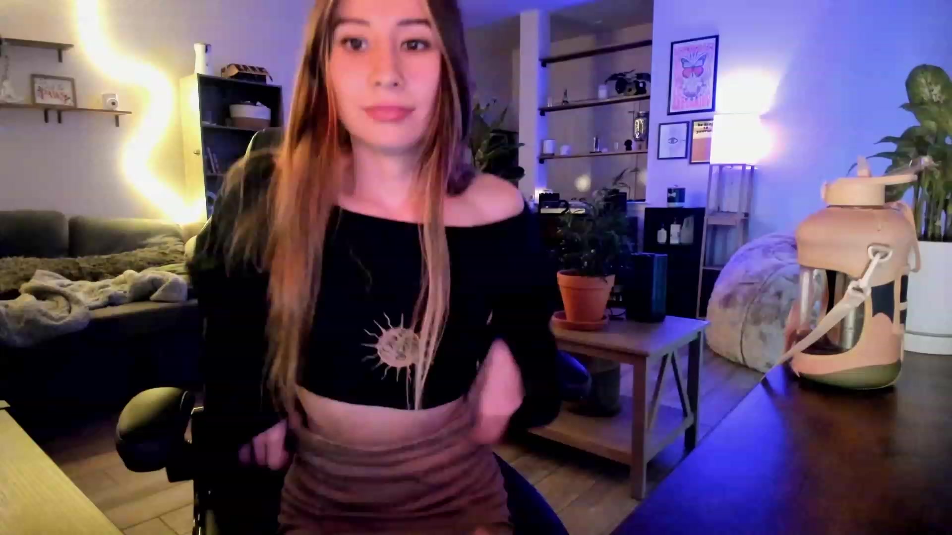 Gallery image thumbnail from lory_babygirl's myfreecams stream on, 11/29/2023, 21:28 image 18 of 20