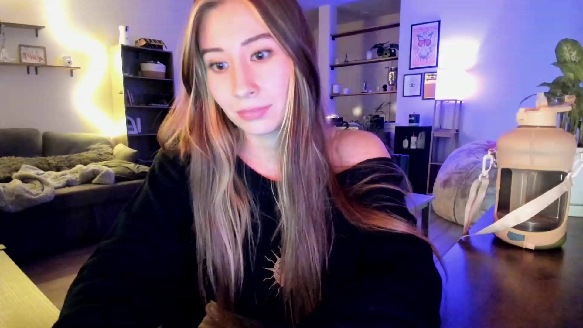 Gallery image thumbnail from lory_babygirl's myfreecams stream on, 11/29/2023, 21:28 image 20 of 20