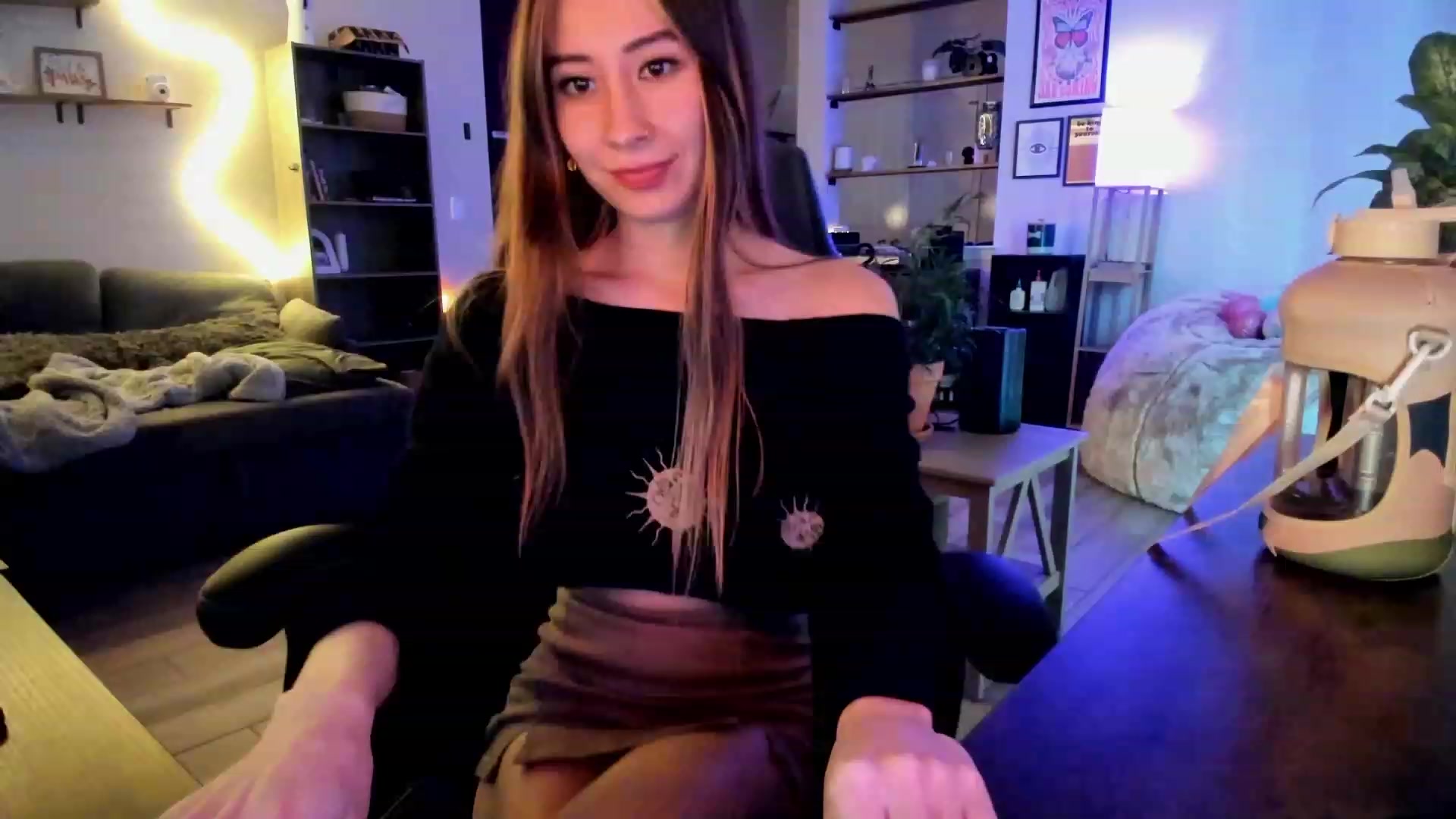 Gallery image thumbnail from lory_babygirl's myfreecams stream on, 11/29/2023, 21:28 image 5 of 20