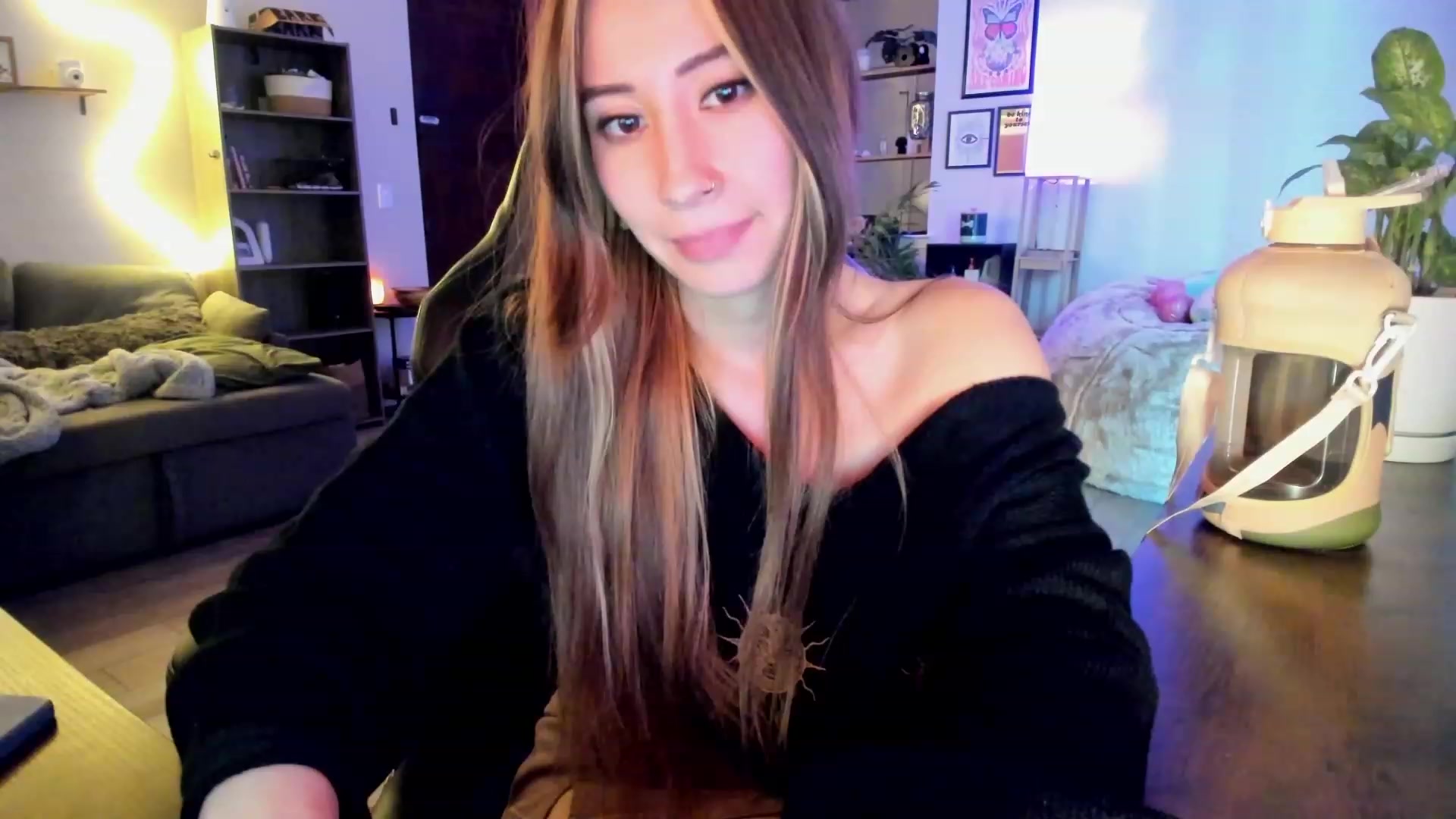 Gallery image thumbnail from lory_babygirl's myfreecams stream on, 11/29/2023, 21:28 image 2 of 20