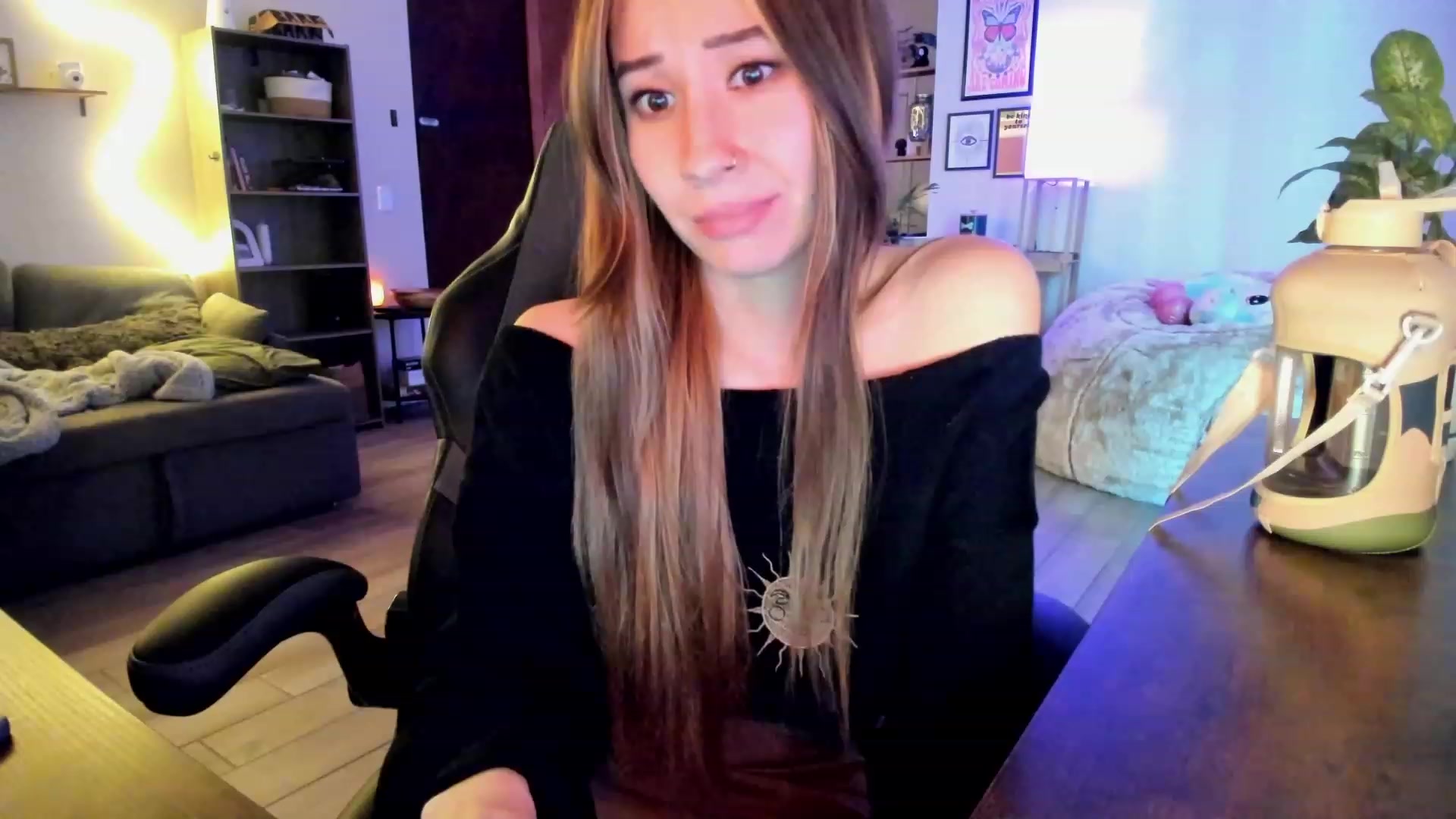 Gallery image thumbnail from lory_babygirl's myfreecams stream on, 11/29/2023, 21:28 image 4 of 20
