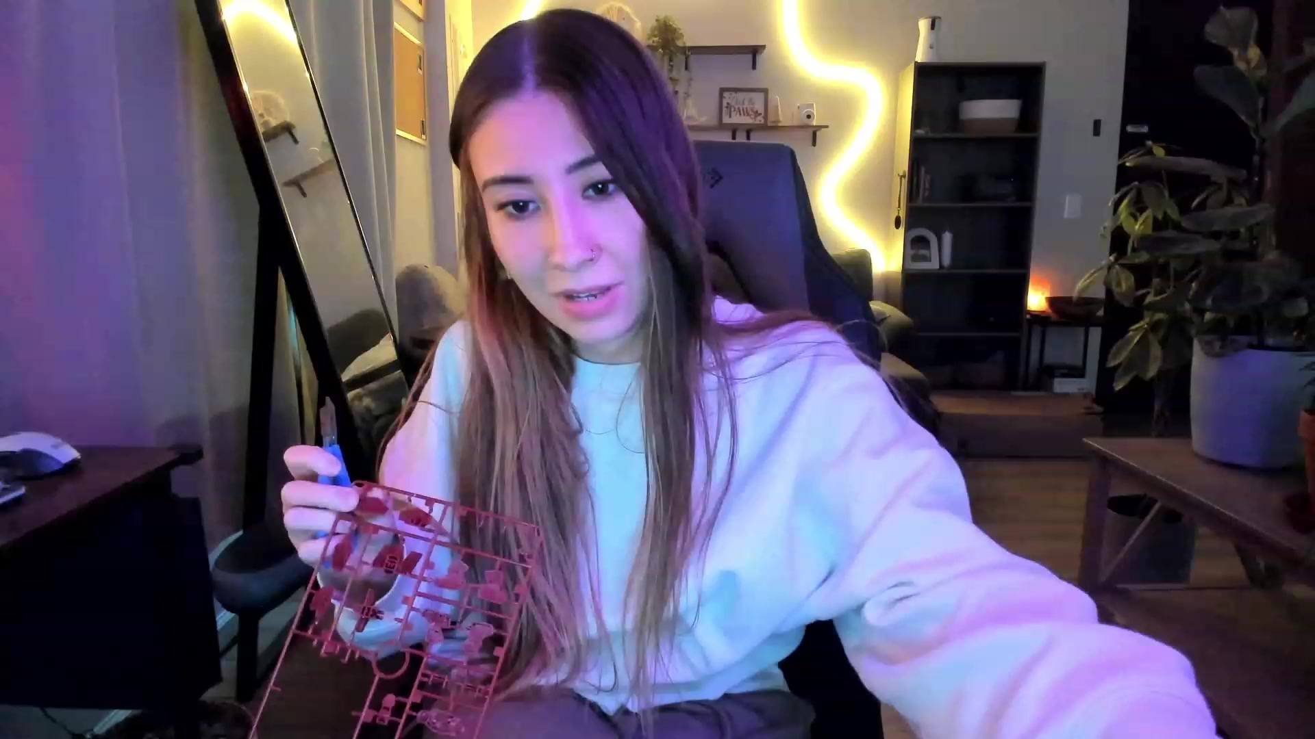 Gallery image thumbnail from lory_babygirl's myfreecams stream on, 12/20/2023, 20:30 image 14 of 20