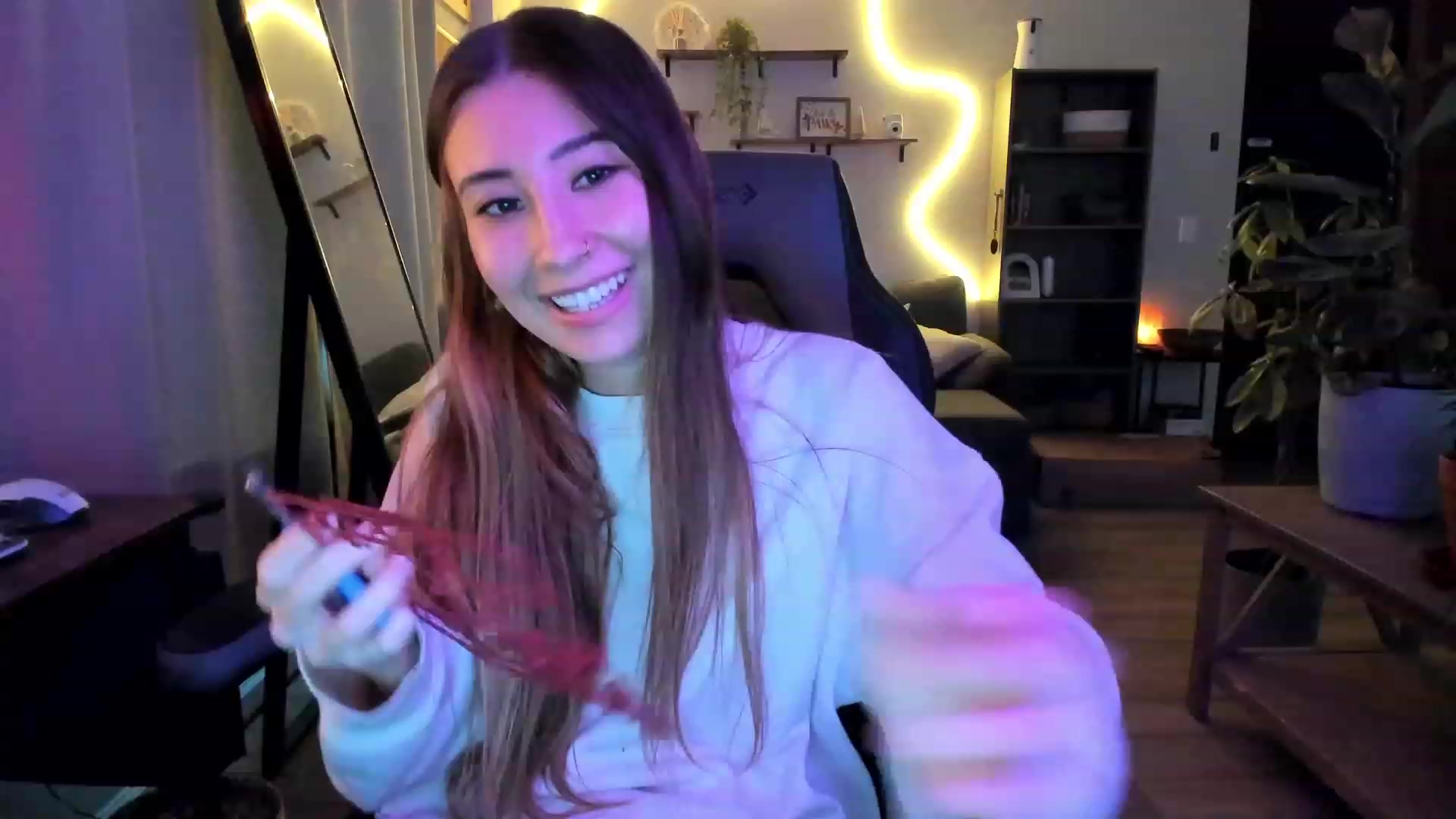 Gallery image thumbnail from lory_babygirl's myfreecams stream on, 12/20/2023, 20:30 image 16 of 20