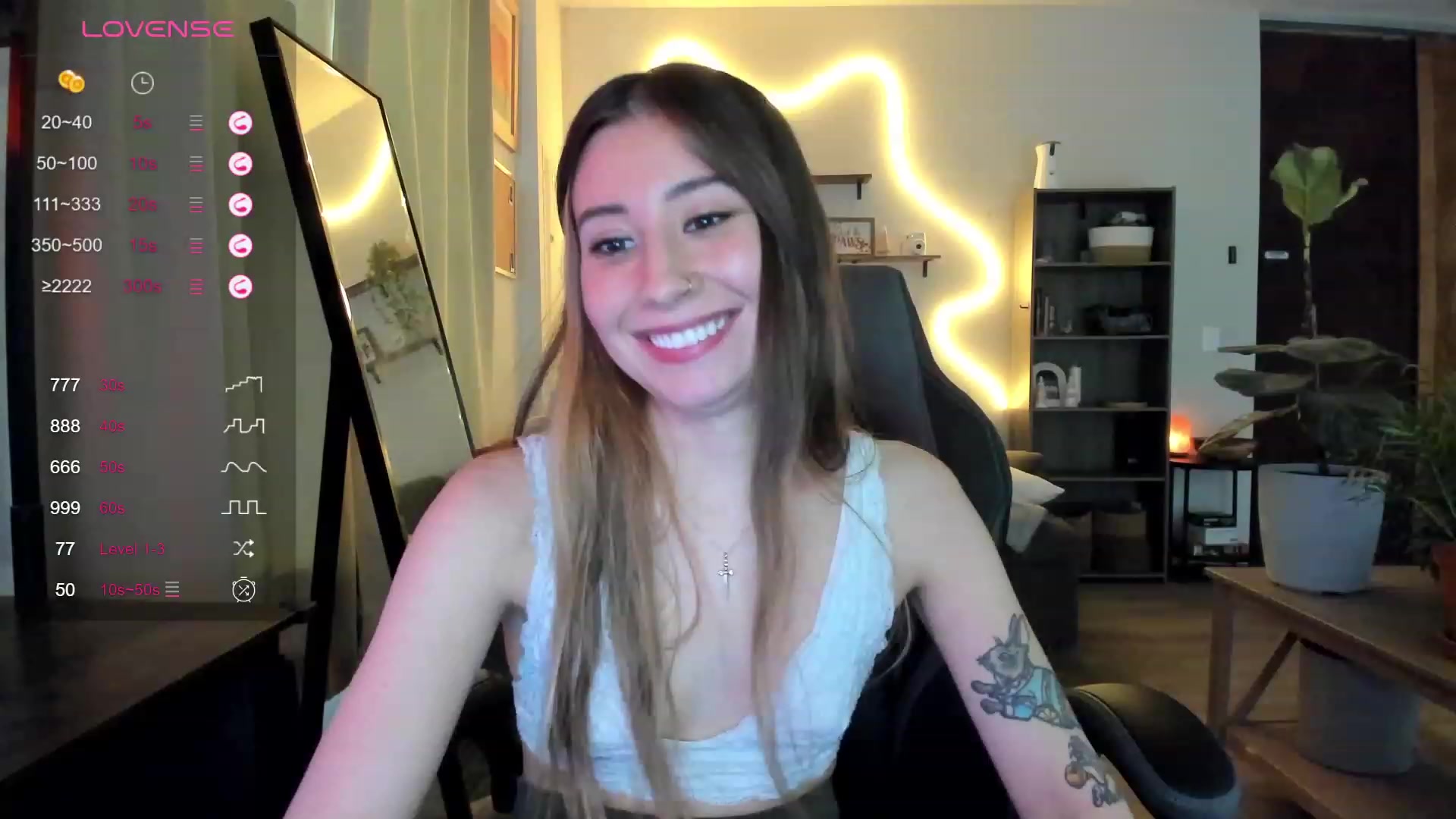 Gallery image thumbnail from lory_babygirl's myfreecams stream on, 12/28/2023, 22:09 image 7 of 20