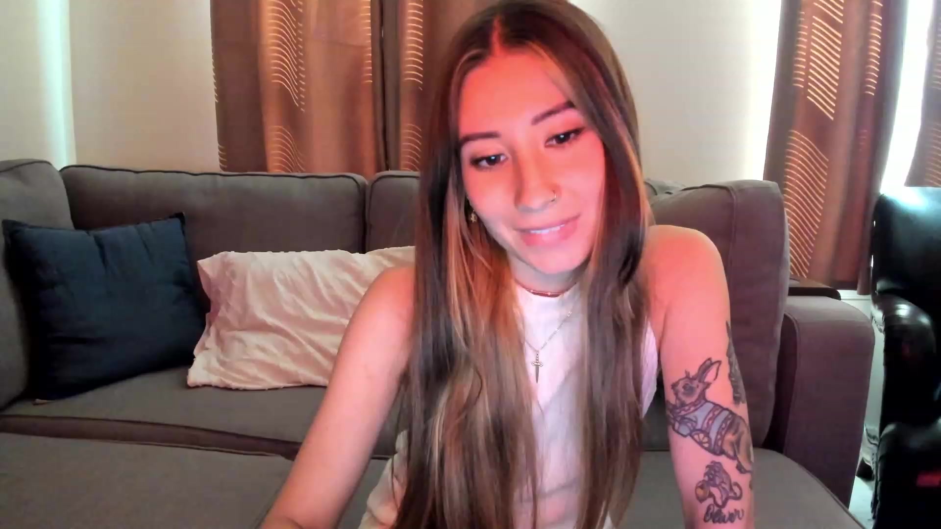 Gallery image thumbnail from lory_babygirl's myfreecams stream on, 01/17/2024, 19:23 image 14 of 20