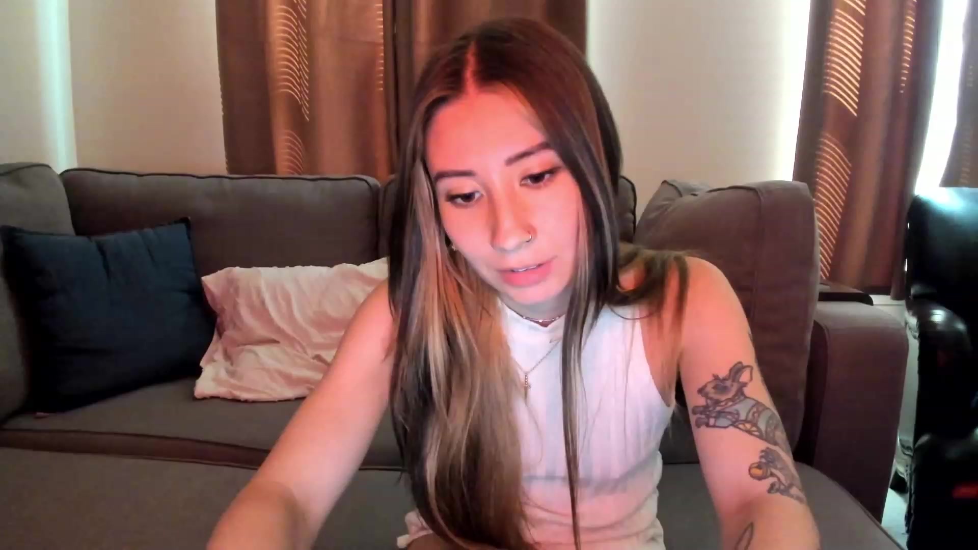 Gallery image thumbnail from lory_babygirl's myfreecams stream on, 01/17/2024, 19:23 image 18 of 20