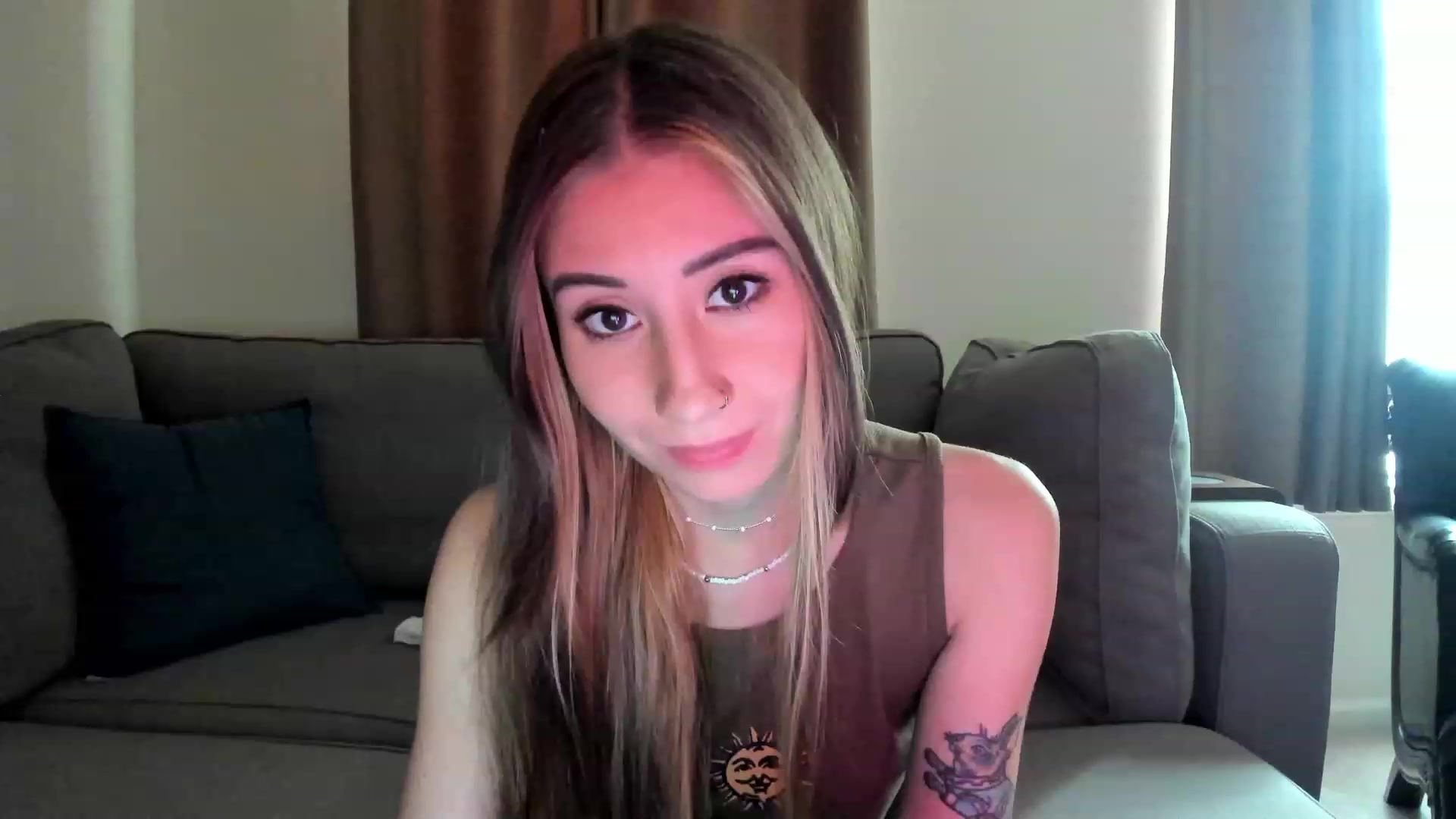 Gallery image thumbnail from lory_babygirl's myfreecams stream on, 01/18/2024, 18:06 image 7 of 20
